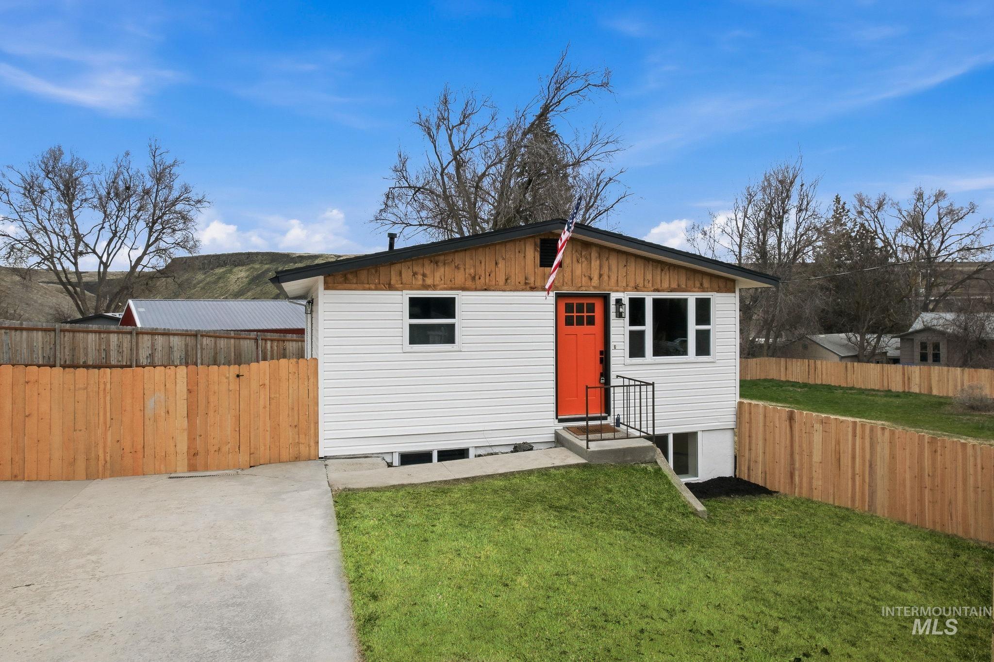 6123 S Brian Way, Boise, Idaho 83716, 4 Bedrooms, 2 Bathrooms, Residential For Sale, Price $539,990, 98977726