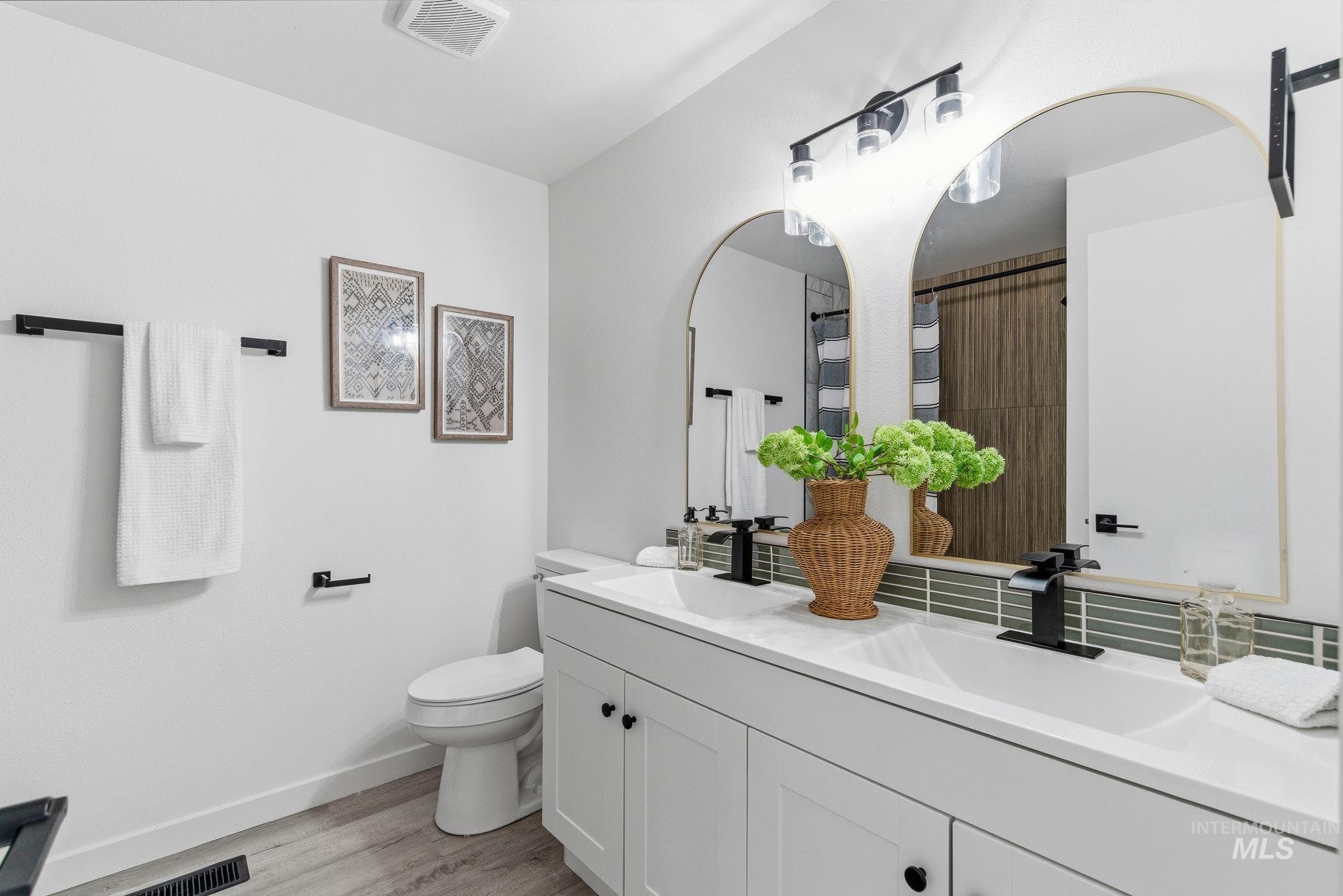 6123 S Brian Way, Boise, Idaho 83716, 4 Bedrooms, 2 Bathrooms, Residential For Sale, Price $539,990, 98977726