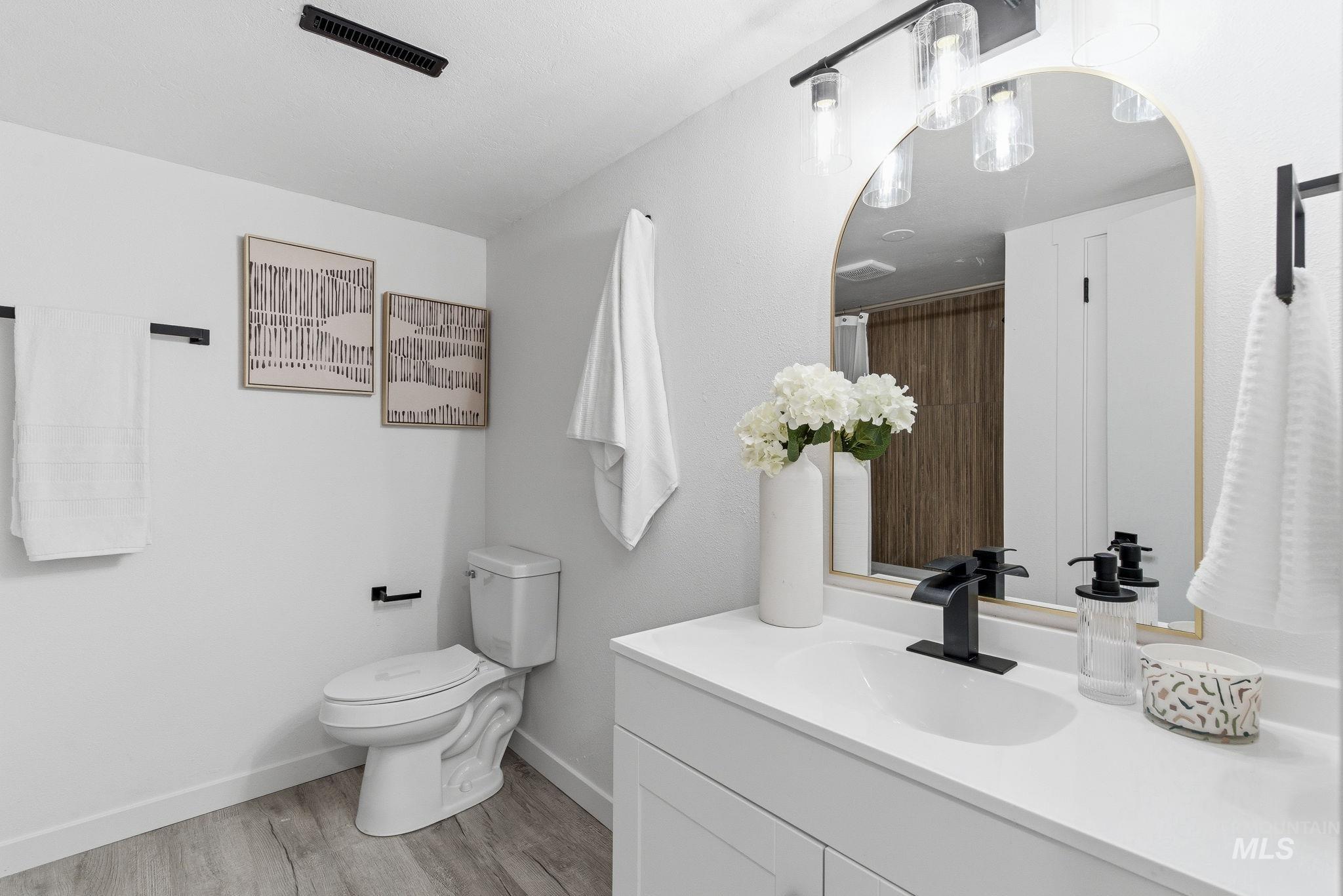 6123 S Brian Way, Boise, Idaho 83716, 4 Bedrooms, 2 Bathrooms, Residential For Sale, Price $539,990, 98977726