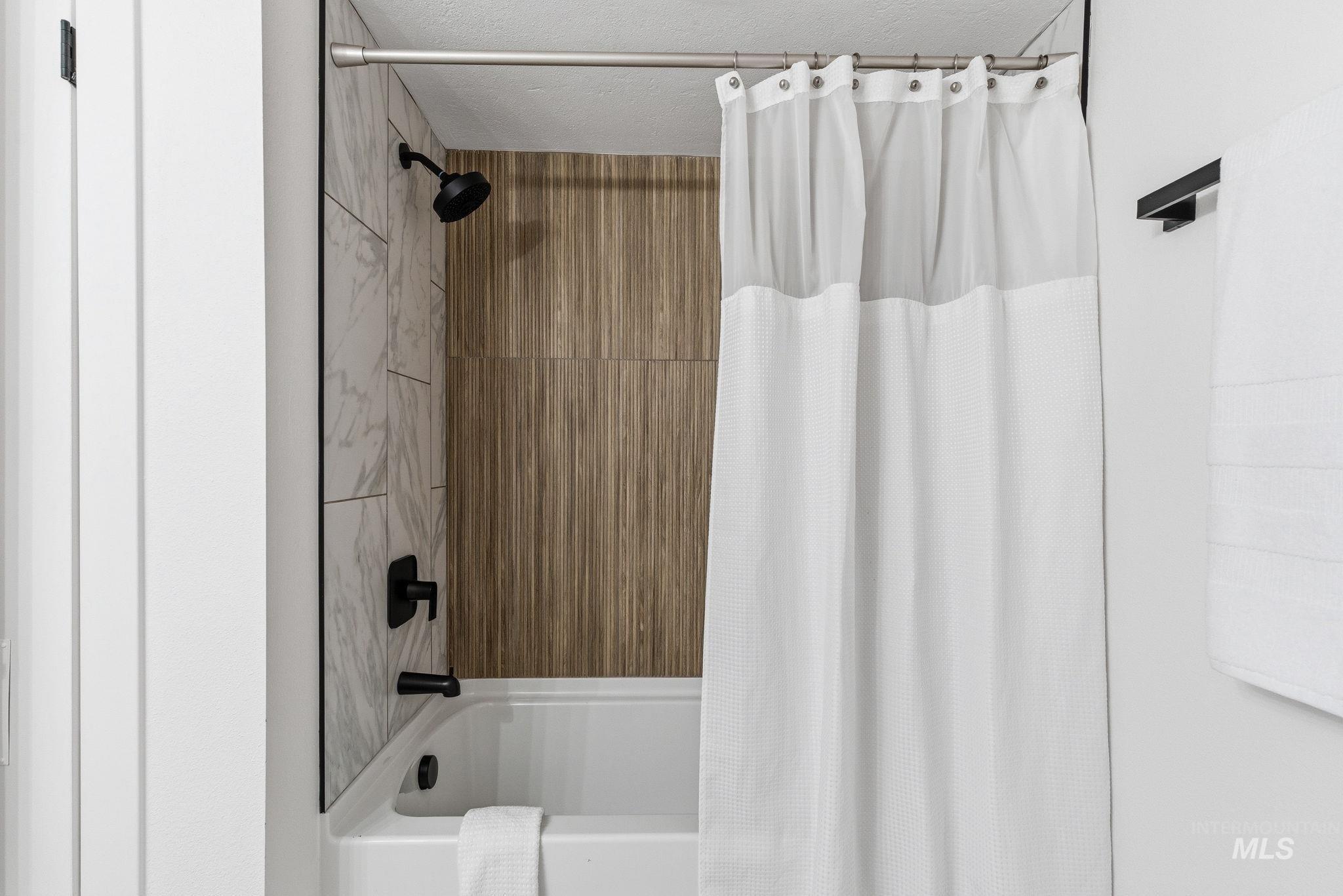 6123 S Brian Way, Boise, Idaho 83716, 4 Bedrooms, 2 Bathrooms, Residential For Sale, Price $539,990, 98977726