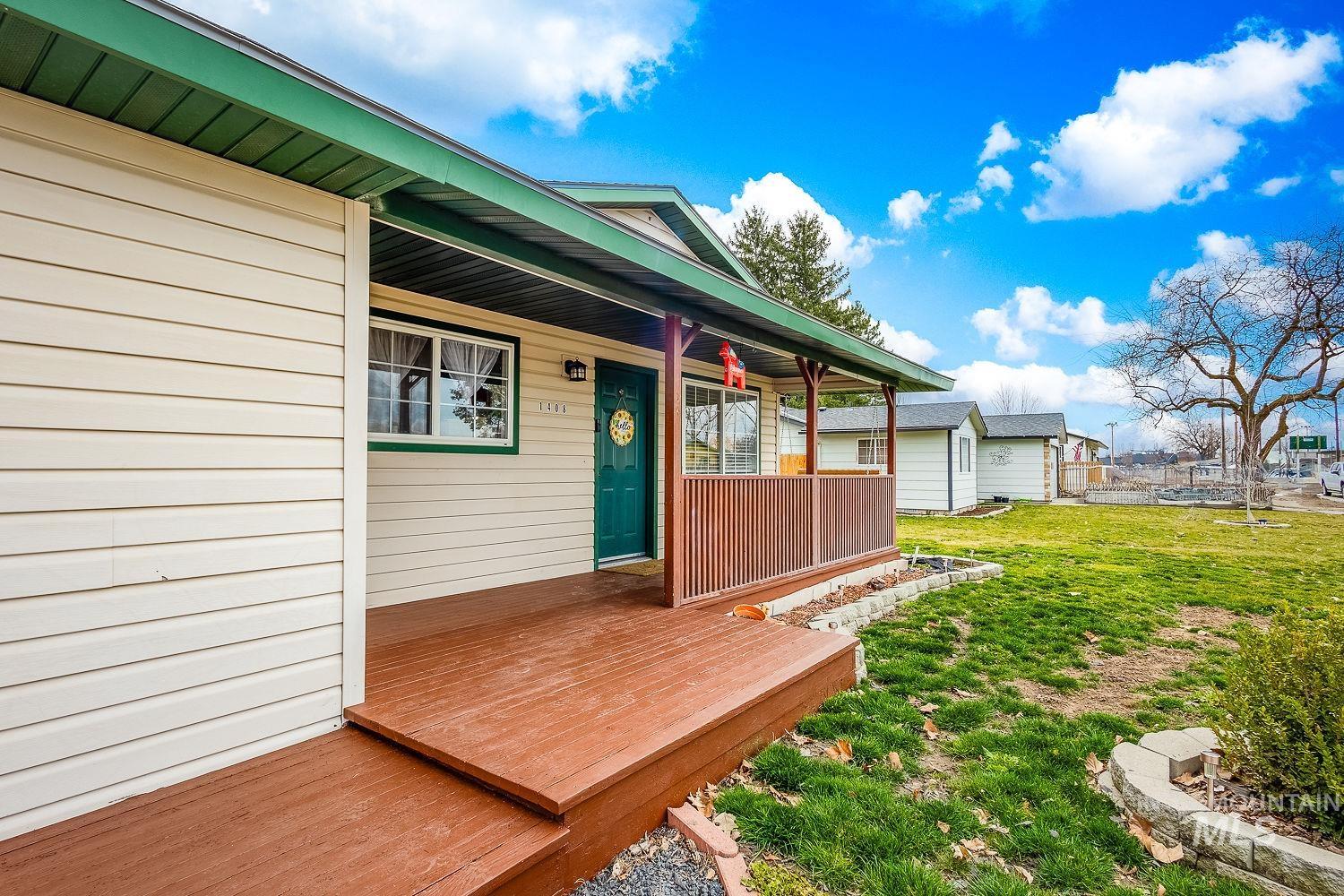 1408 N Lucille Ave, Fruitland, Idaho 83617, 4 Bedrooms, 2 Bathrooms, Residential For Sale, Price $345,000, 98977728