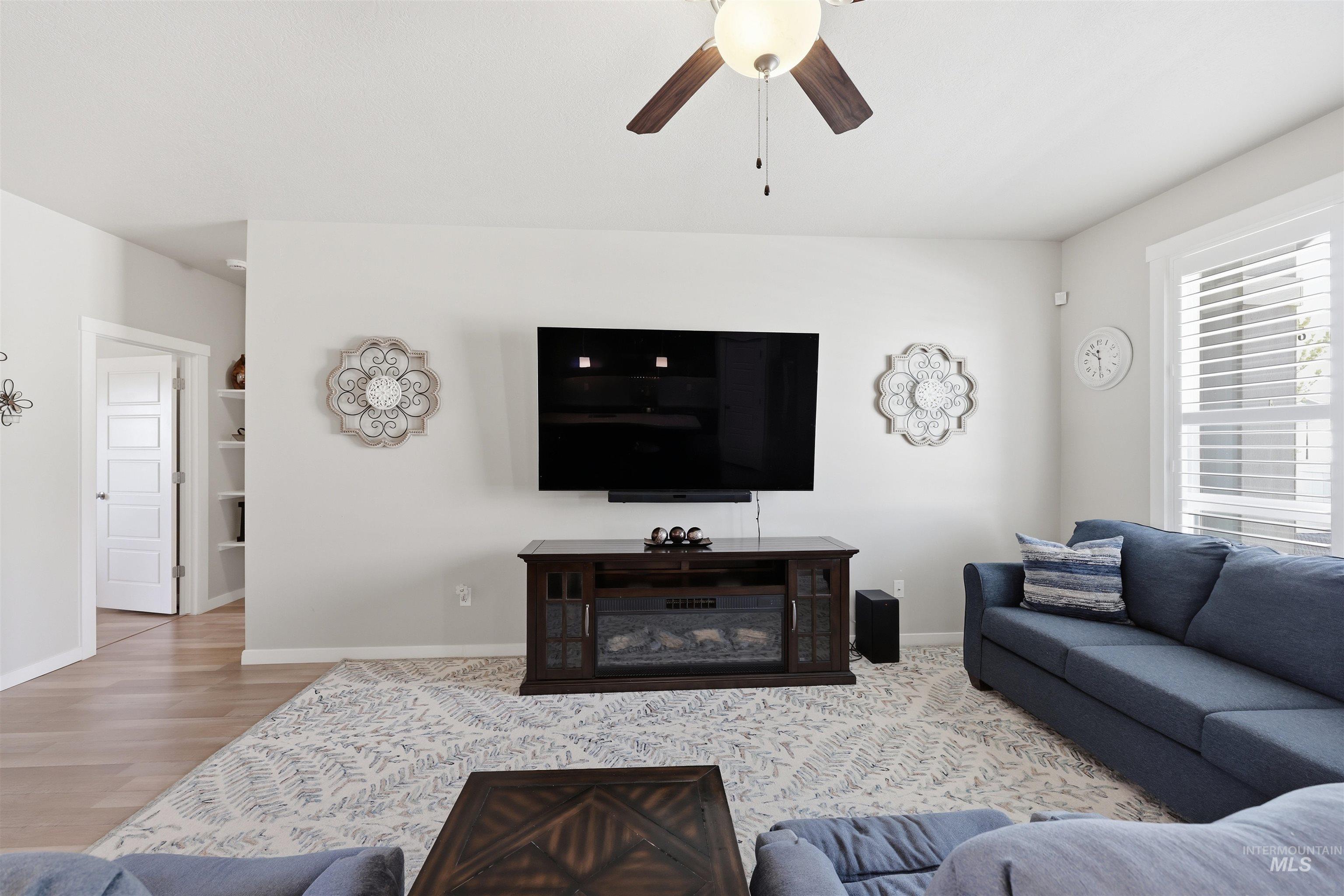 3706 S. Greenbrier, Nampa, Idaho 83686, 3 Bedrooms, 2 Bathrooms, Residential For Sale, Price $425,000, 98977729