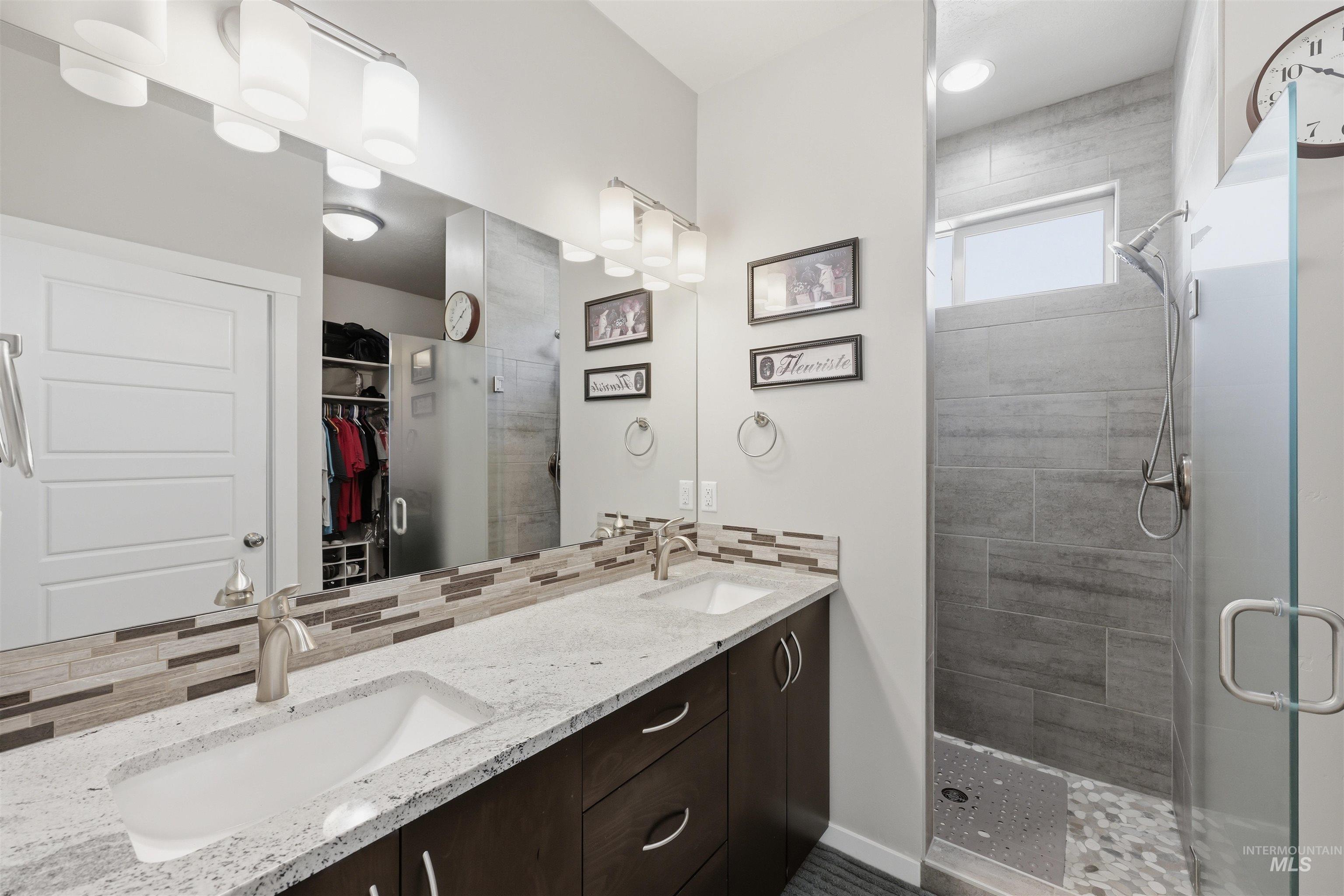 3706 S. Greenbrier, Nampa, Idaho 83686, 3 Bedrooms, 2 Bathrooms, Residential For Sale, Price $425,000, 98977729