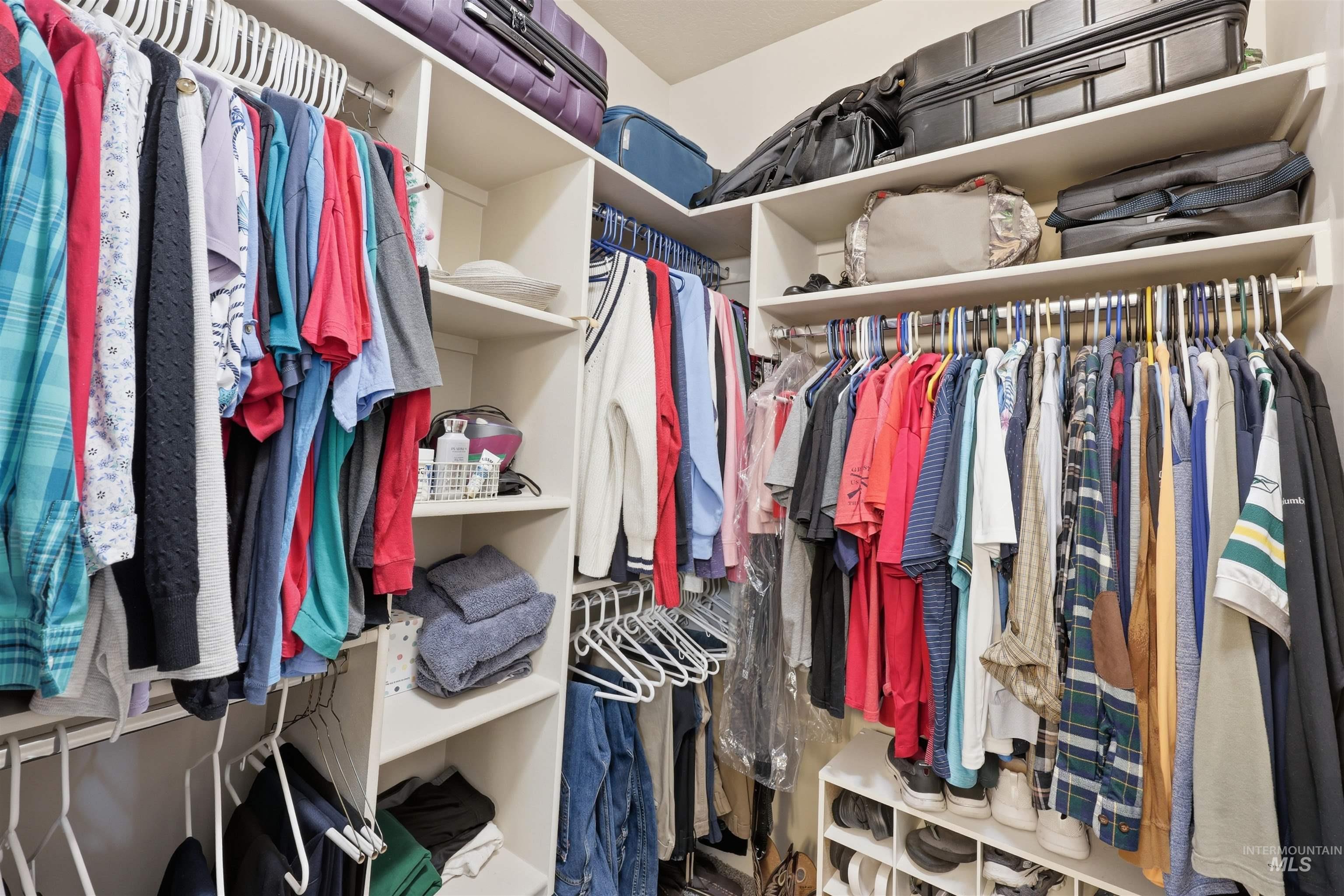 3706 S. Greenbrier, Nampa, Idaho 83686, 3 Bedrooms, 2 Bathrooms, Residential For Sale, Price $425,000, 98977729