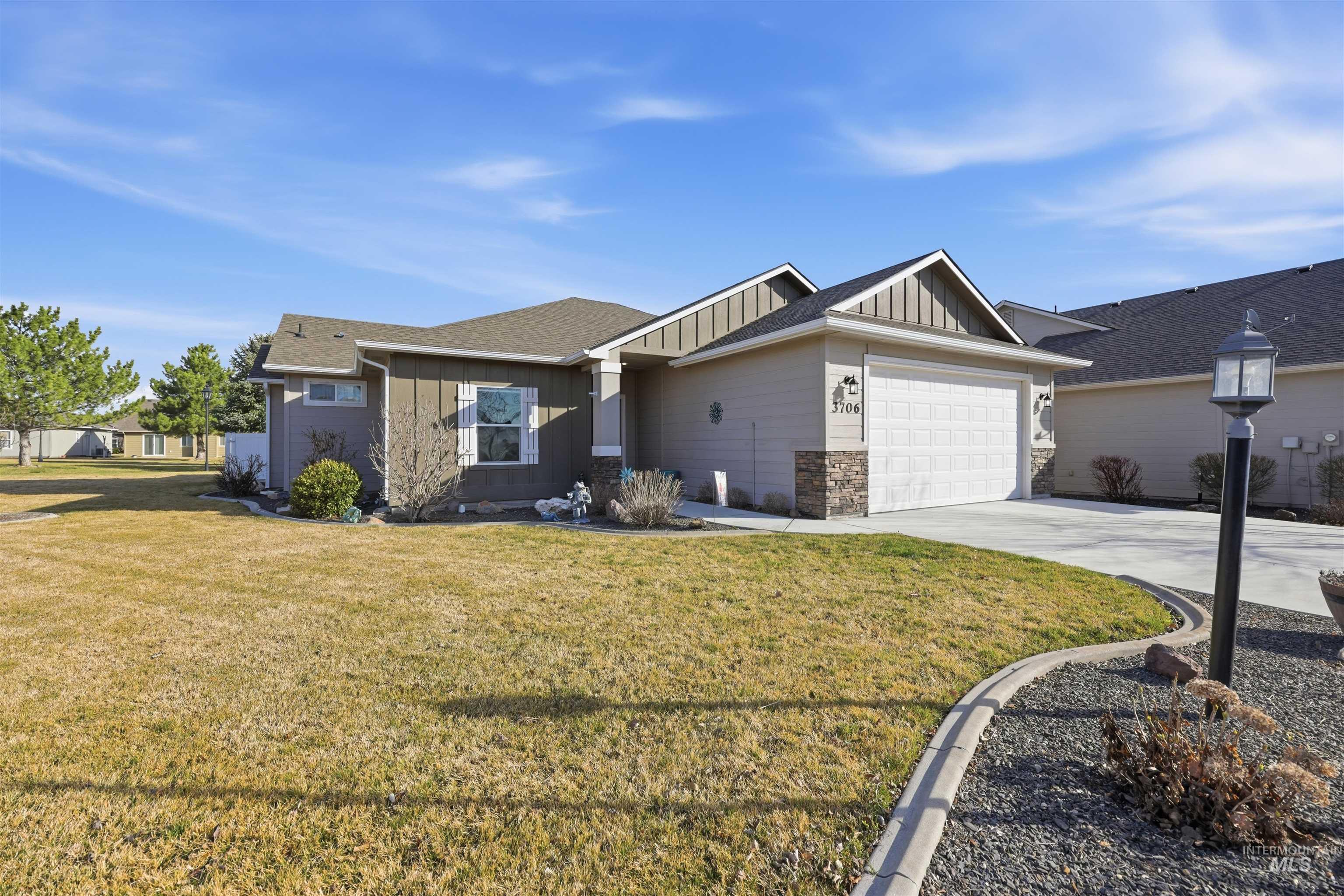 3706 S. Greenbrier, Nampa, Idaho 83686, 3 Bedrooms, 2 Bathrooms, Residential For Sale, Price $425,000, 98977729