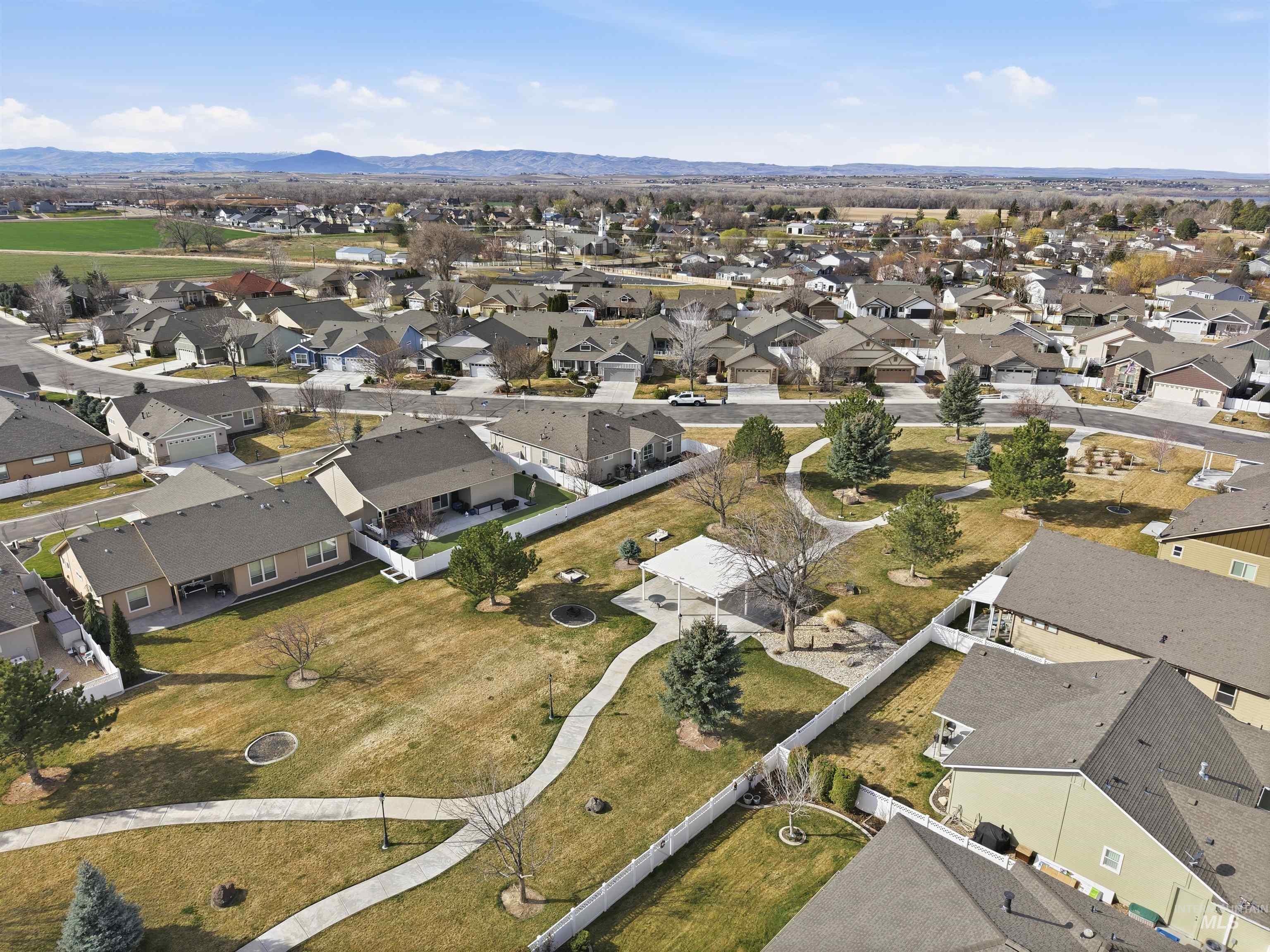 3706 S. Greenbrier, Nampa, Idaho 83686, 3 Bedrooms, 2 Bathrooms, Residential For Sale, Price $425,000, 98977729