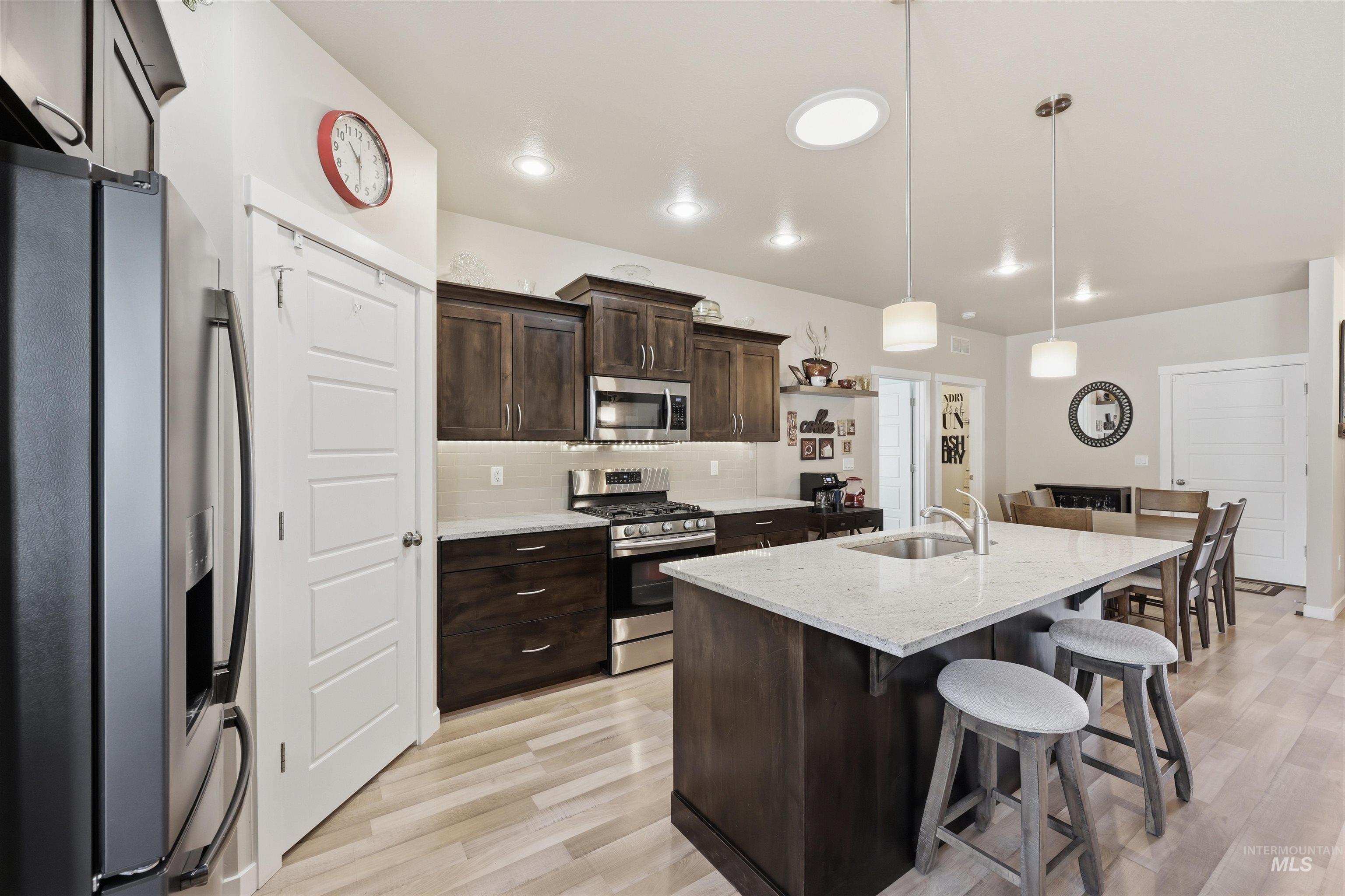 3706 S. Greenbrier, Nampa, Idaho 83686, 3 Bedrooms, 2 Bathrooms, Residential For Sale, Price $425,000, 98977729