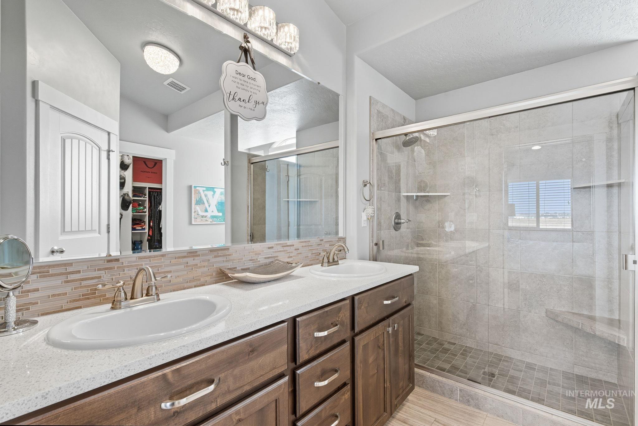 1164 W Seldovia Drive, Kuna, Idaho 83634, 5 Bedrooms, 4.5 Bathrooms, Residential For Sale, Price $749,900, 98977731