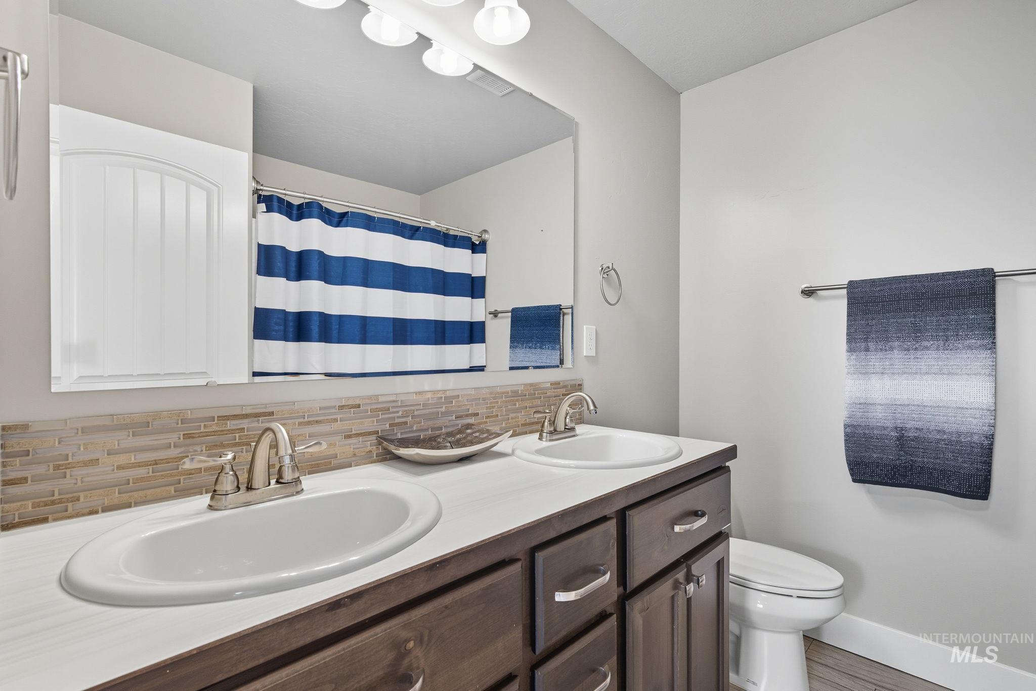 1164 W Seldovia Drive, Kuna, Idaho 83634, 5 Bedrooms, 4.5 Bathrooms, Residential For Sale, Price $749,900, 98977731