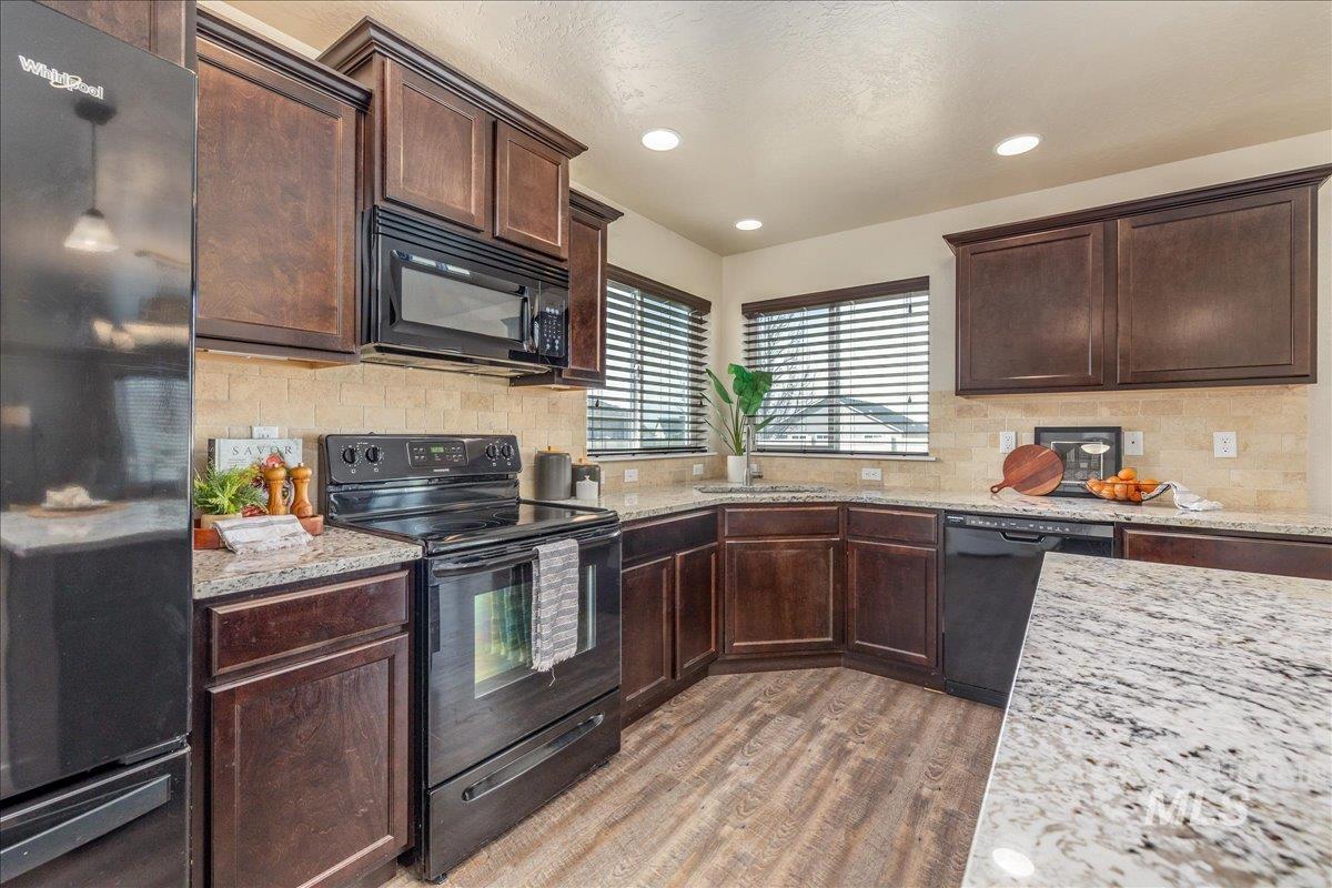 8129 S Carpenter, Boise, Idaho 83709, 4 Bedrooms, 2.5 Bathrooms, Residential For Sale, Price $524,900, 98977733