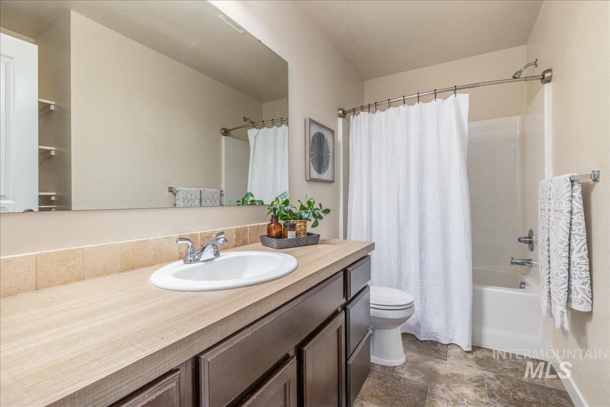 8129 S Carpenter, Boise, Idaho 83709, 4 Bedrooms, 2.5 Bathrooms, Residential For Sale, Price $524,900, 98977733