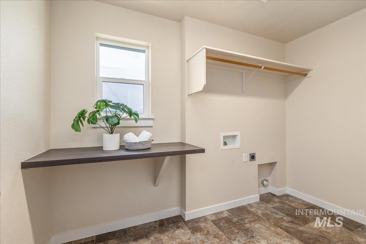 8129 S Carpenter, Boise, Idaho 83709, 4 Bedrooms, 2.5 Bathrooms, Residential For Sale, Price $524,900, 98977733