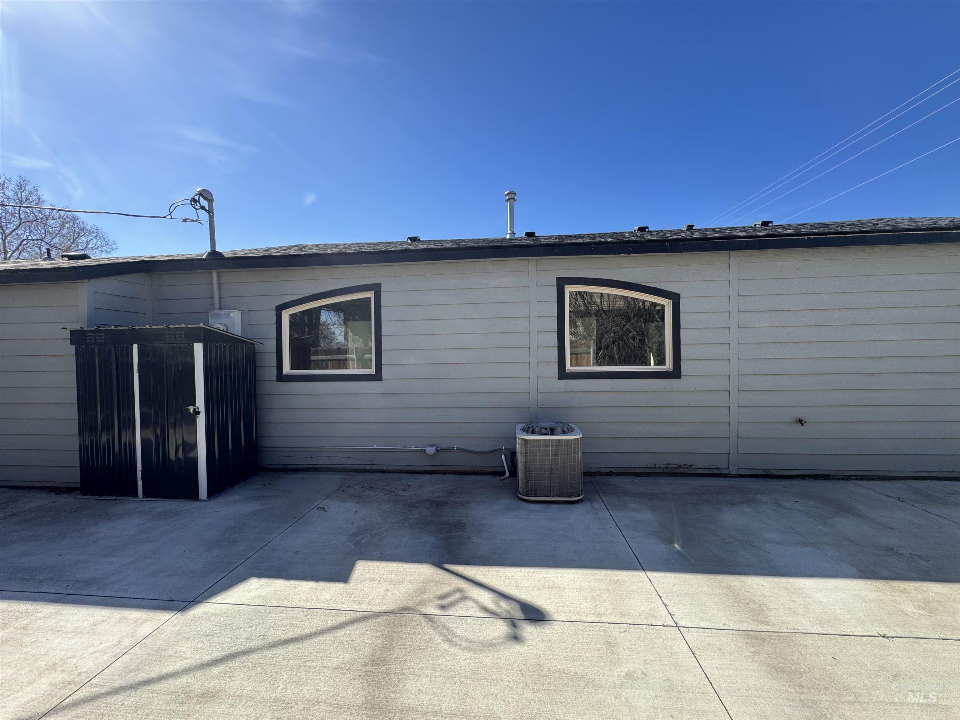190 Roosevelt St, Outside City Limits, Idaho 83647, 7 Rooms, Business/Commercial For Sale, Price $365,000, 98977734