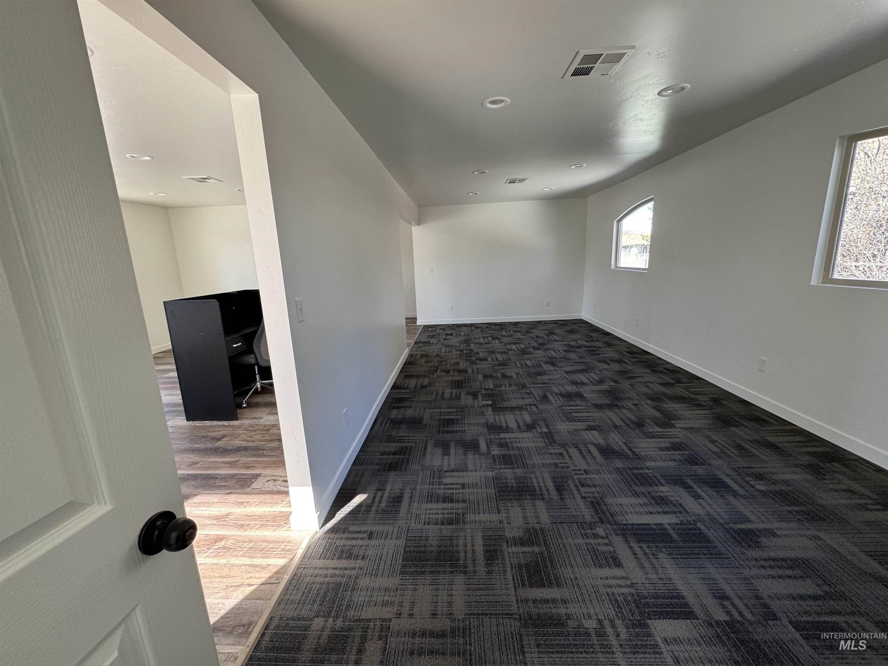 190 Roosevelt St, Outside City Limits, Idaho 83647, 7 Rooms, Business/Commercial For Sale, Price $365,000, 98977734