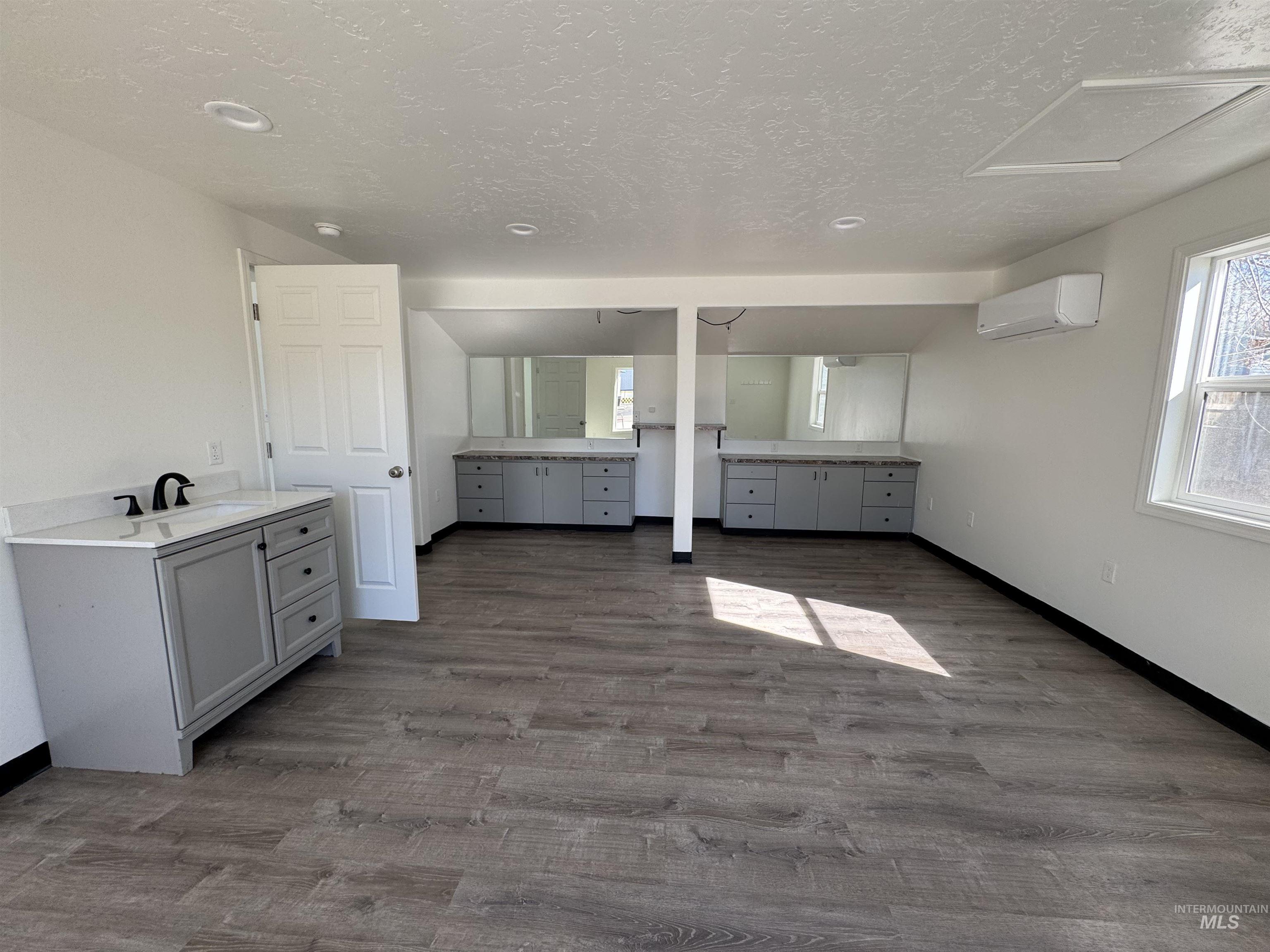 190 Roosevelt St, Outside City Limits, Idaho 83647, 7 Rooms, Business/Commercial For Sale, Price $365,000, 98977734