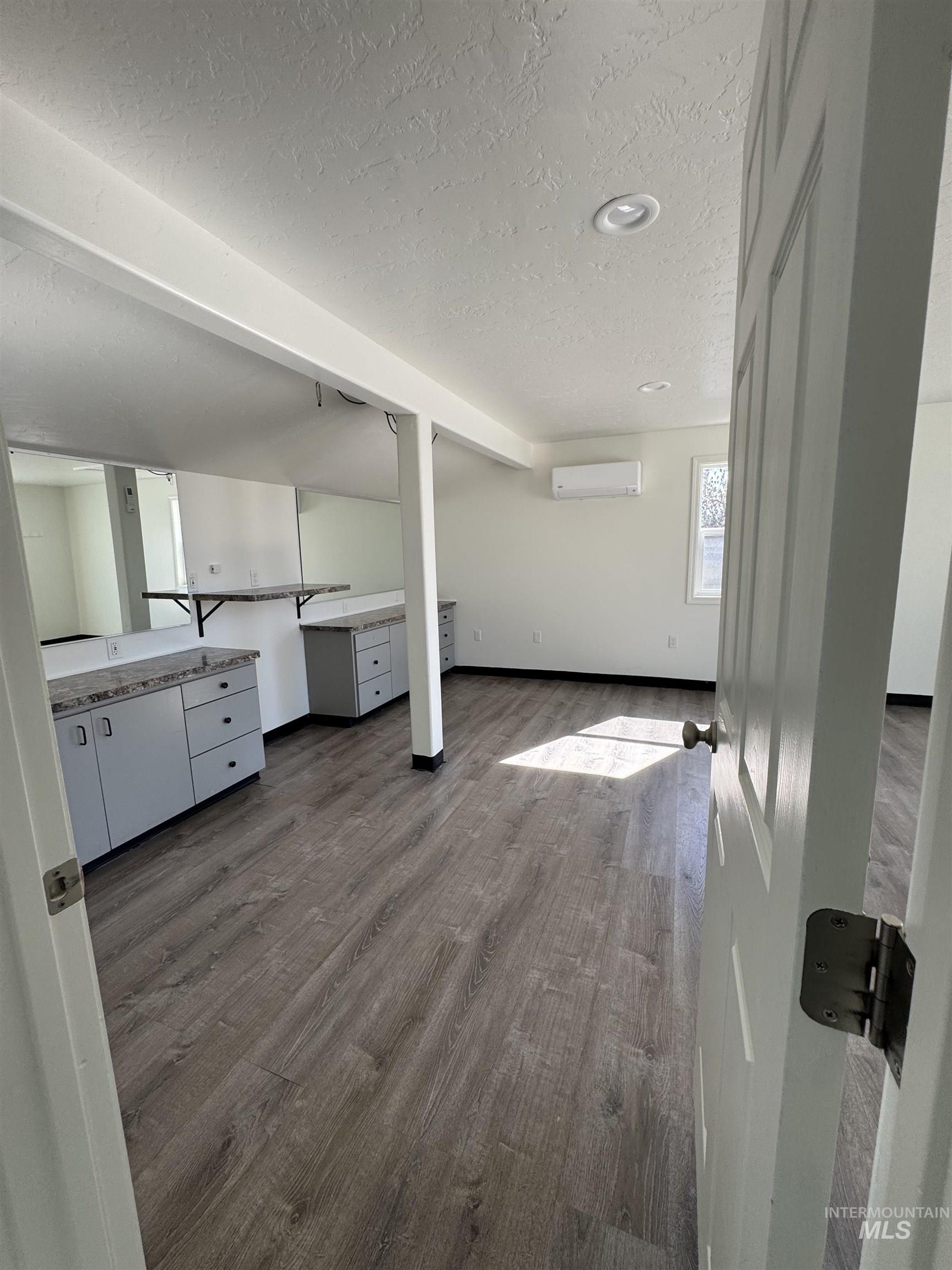 190 Roosevelt St, Outside City Limits, Idaho 83647, 7 Rooms, Business/Commercial For Sale, Price $365,000, 98977734