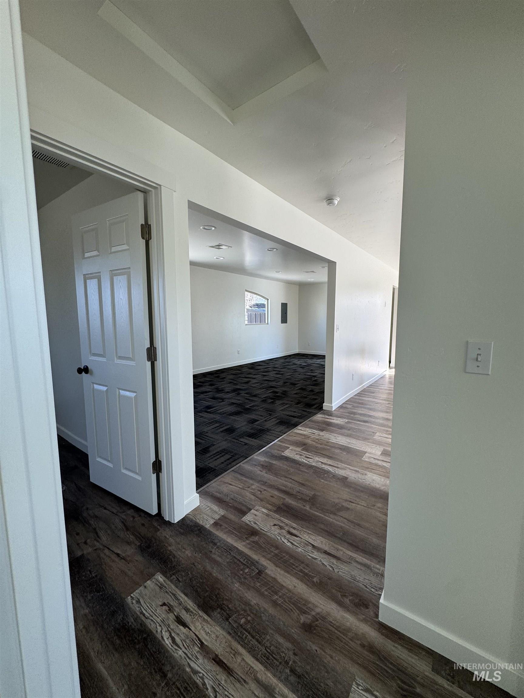 190 Roosevelt St, Outside City Limits, Idaho 83647, 7 Rooms, Business/Commercial For Sale, Price $365,000, 98977734