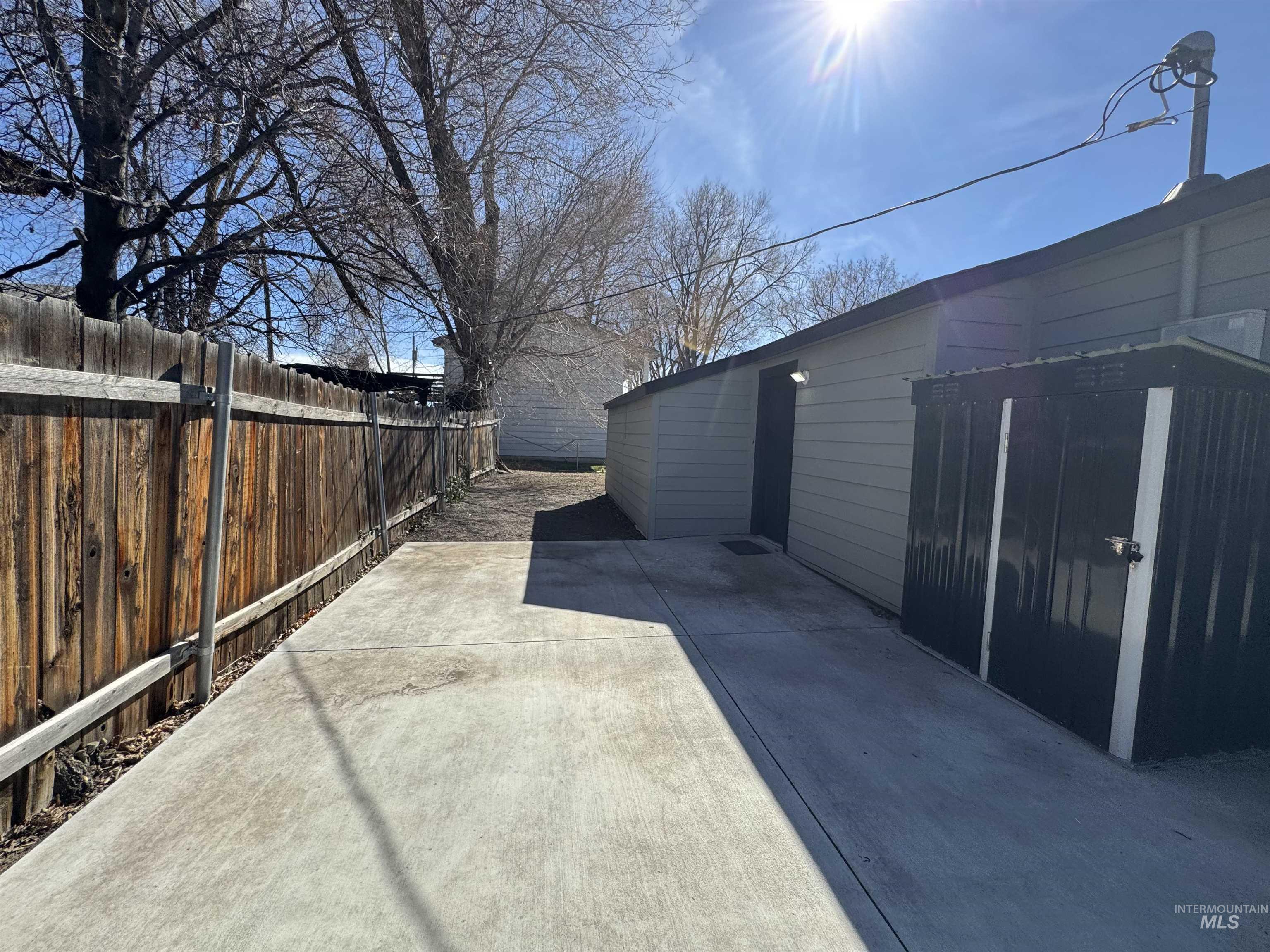 190 Roosevelt St, Outside City Limits, Idaho 83647, 7 Rooms, Business/Commercial For Sale, Price $365,000, 98977734