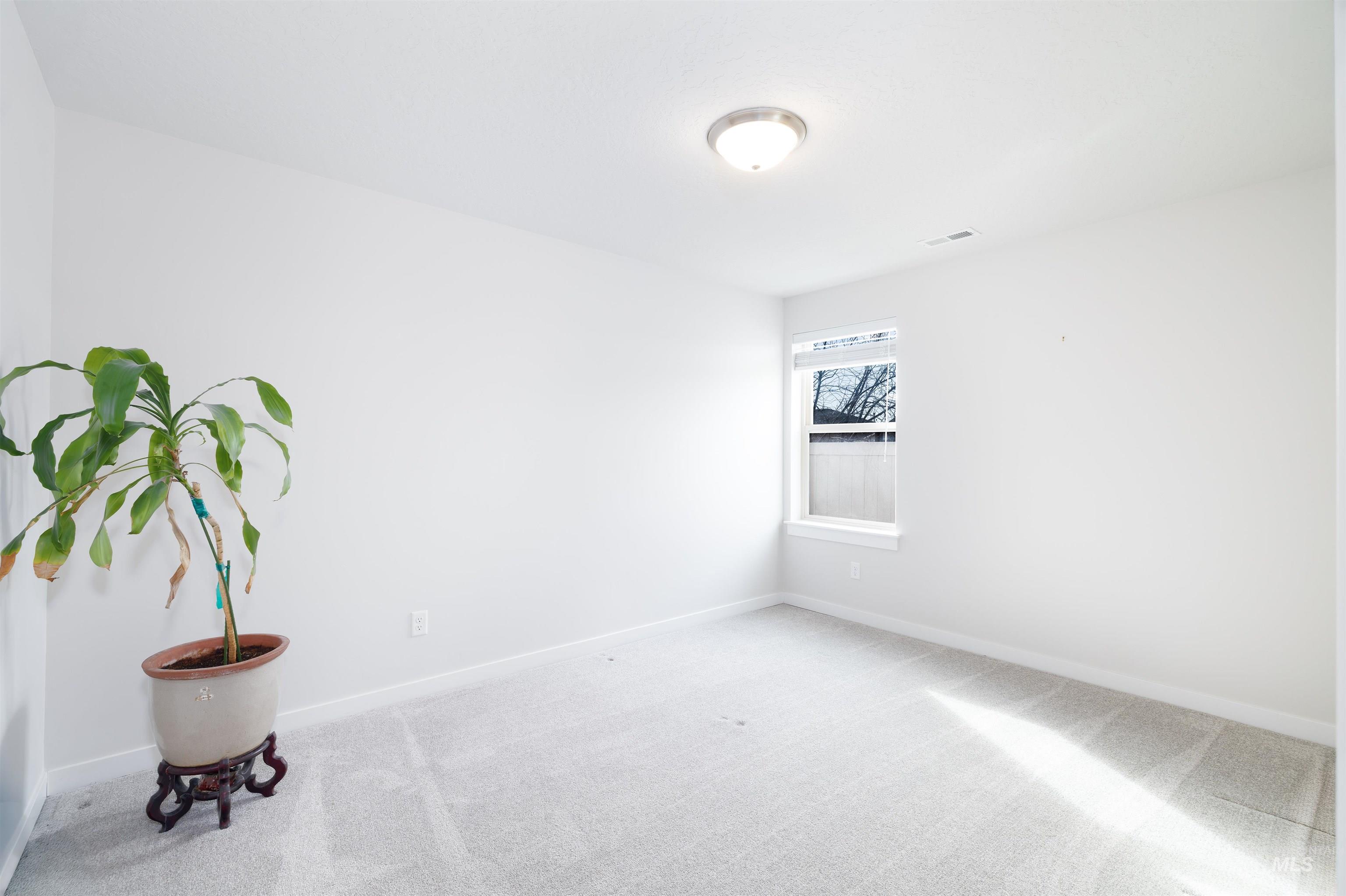 1582 W Windswept Dr, Meridian, Idaho 83646-4871, 3 Bedrooms, 2 Bathrooms, Residential For Sale, Price $424,900,MLS 98977735