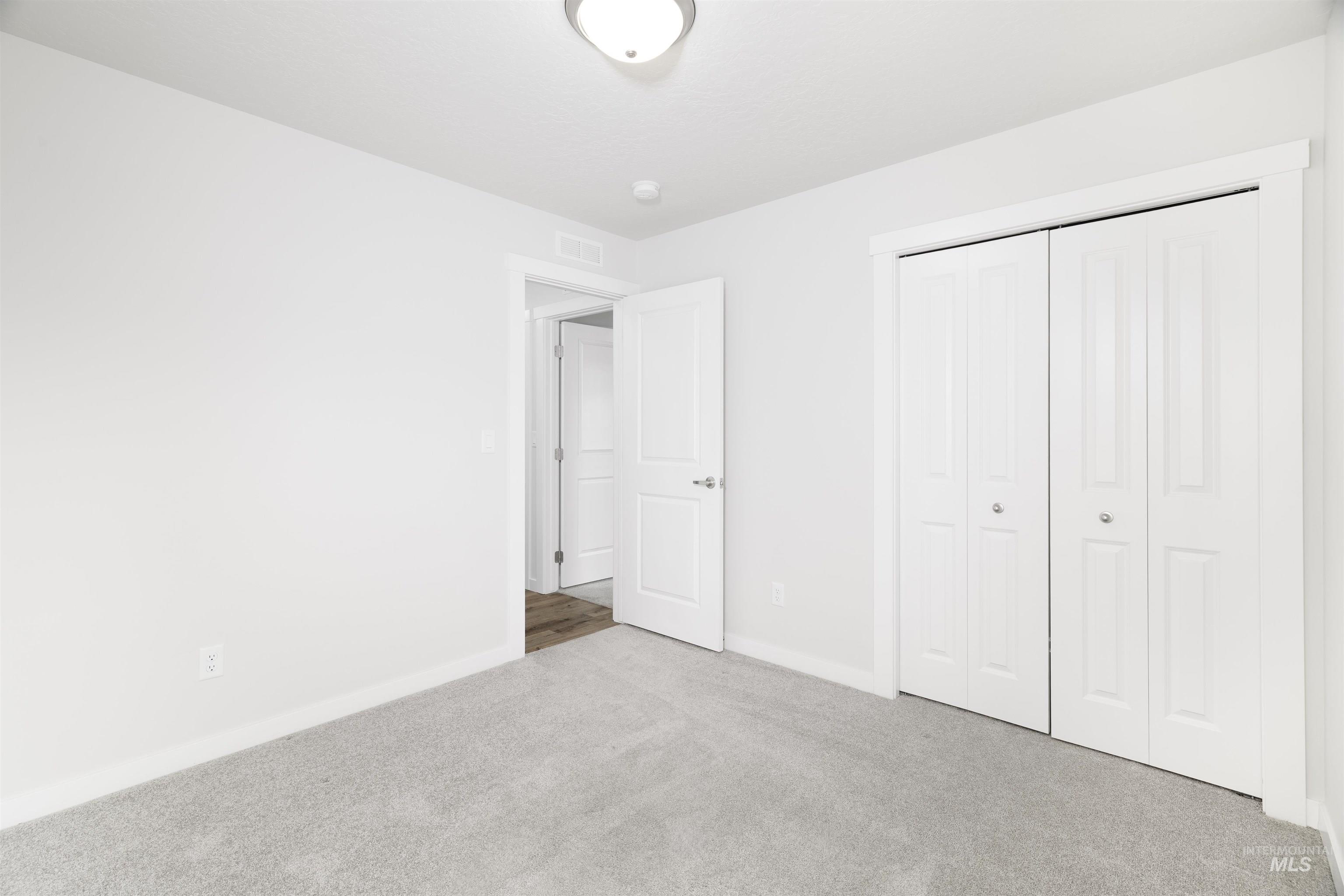 1582 W Windswept Dr, Meridian, Idaho 83646-4871, 3 Bedrooms, 2 Bathrooms, Residential For Sale, Price $424,900,MLS 98977735