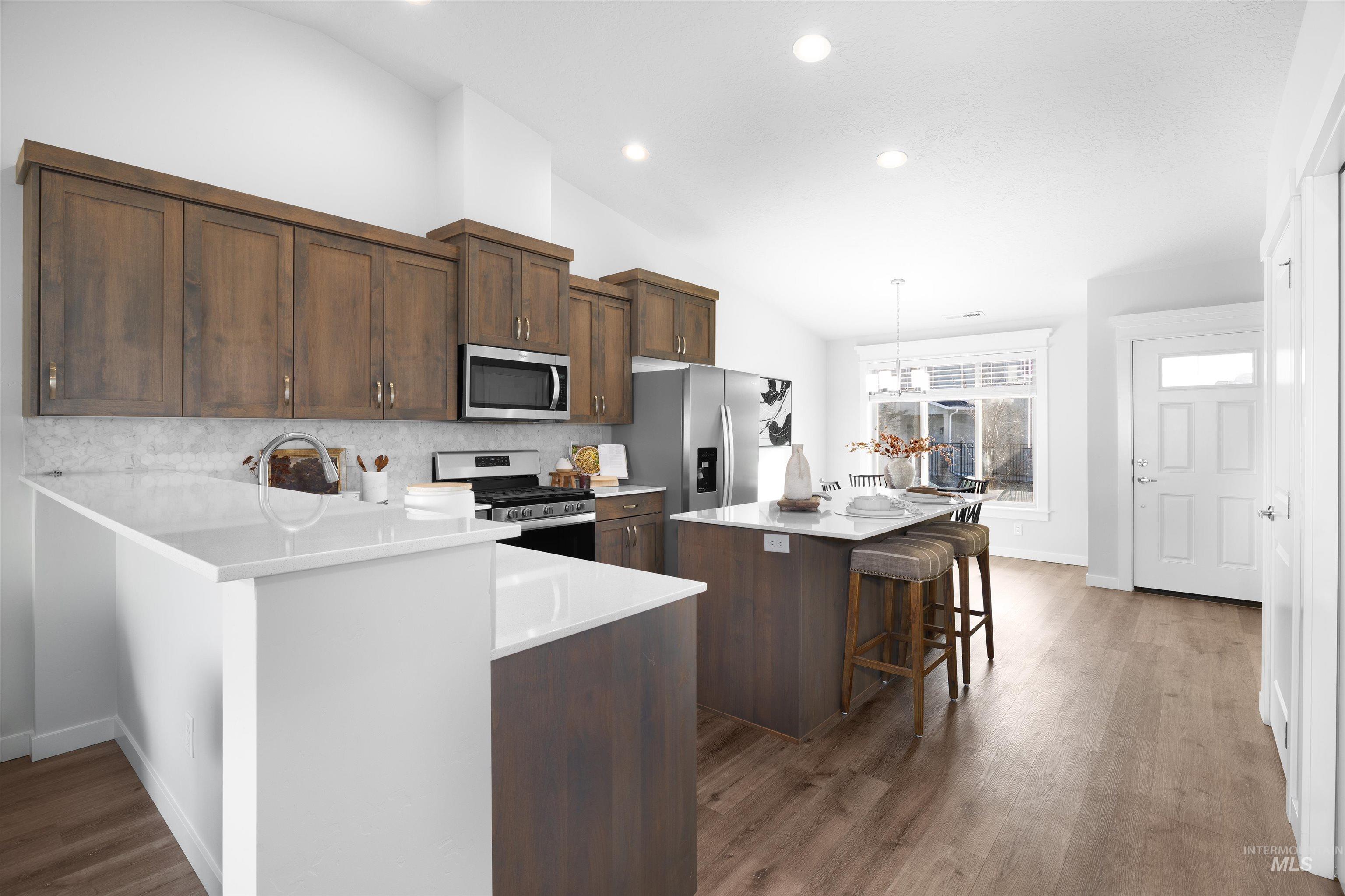 1582 W Windswept Dr, Meridian, Idaho 83646-4871, 3 Bedrooms, 2 Bathrooms, Residential For Sale, Price $424,900,MLS 98977735