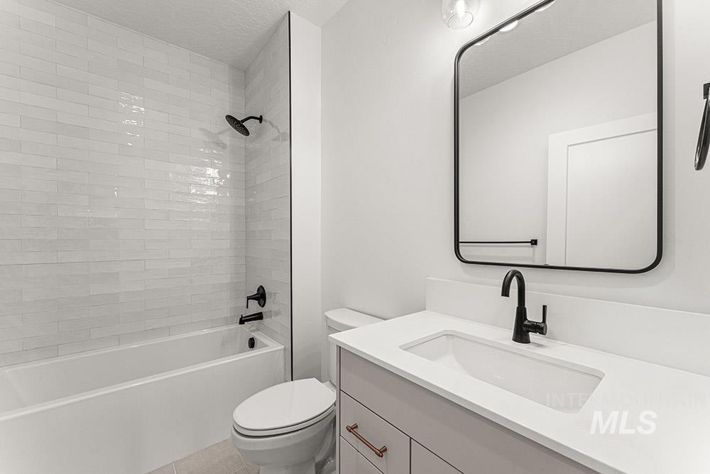 864 N Gracie Ave, Eagle, Idaho 83616, 4 Bedrooms, 3.5 Bathrooms, Residential For Sale, Price $1,198,000,MLS 98977737