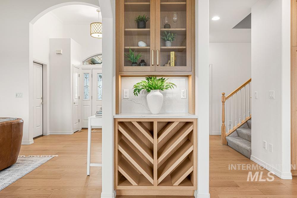 6303 N Fair Oaks Pl, Garden City, Idaho 83703, 3 Bedrooms, 3.5 Bathrooms, Residential For Sale, Price $850,000, 98977738