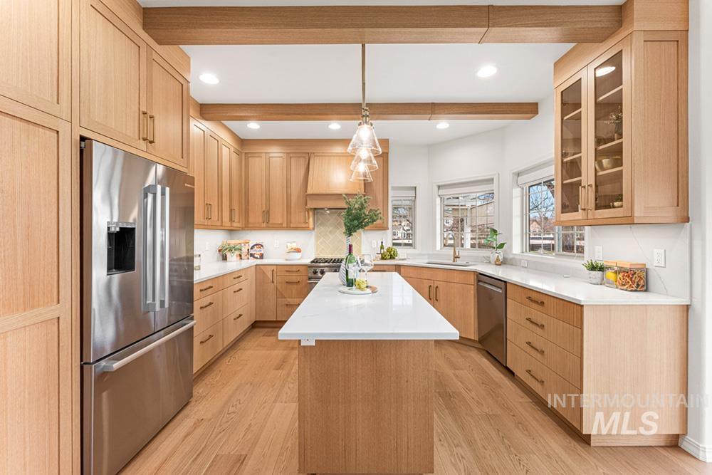 6303 N Fair Oaks Pl, Garden City, Idaho 83703, 3 Bedrooms, 3.5 Bathrooms, Residential For Sale, Price $850,000, 98977738