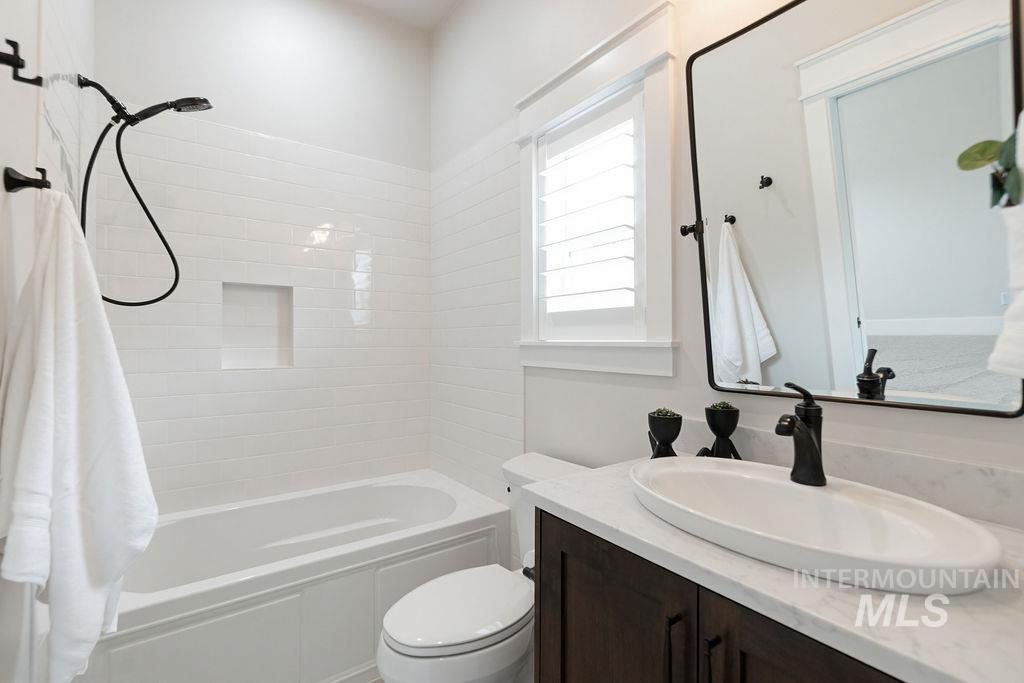 4301 W Ladle Rapids St, Meridian, Idaho 83646, 4 Bedrooms, 3.5 Bathrooms, Residential For Sale, Price $975,000, 98977744