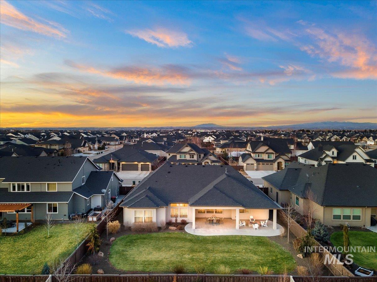 4301 W Ladle Rapids St, Meridian, Idaho 83646, 4 Bedrooms, 3.5 Bathrooms, Residential For Sale, Price $975,000, 98977744