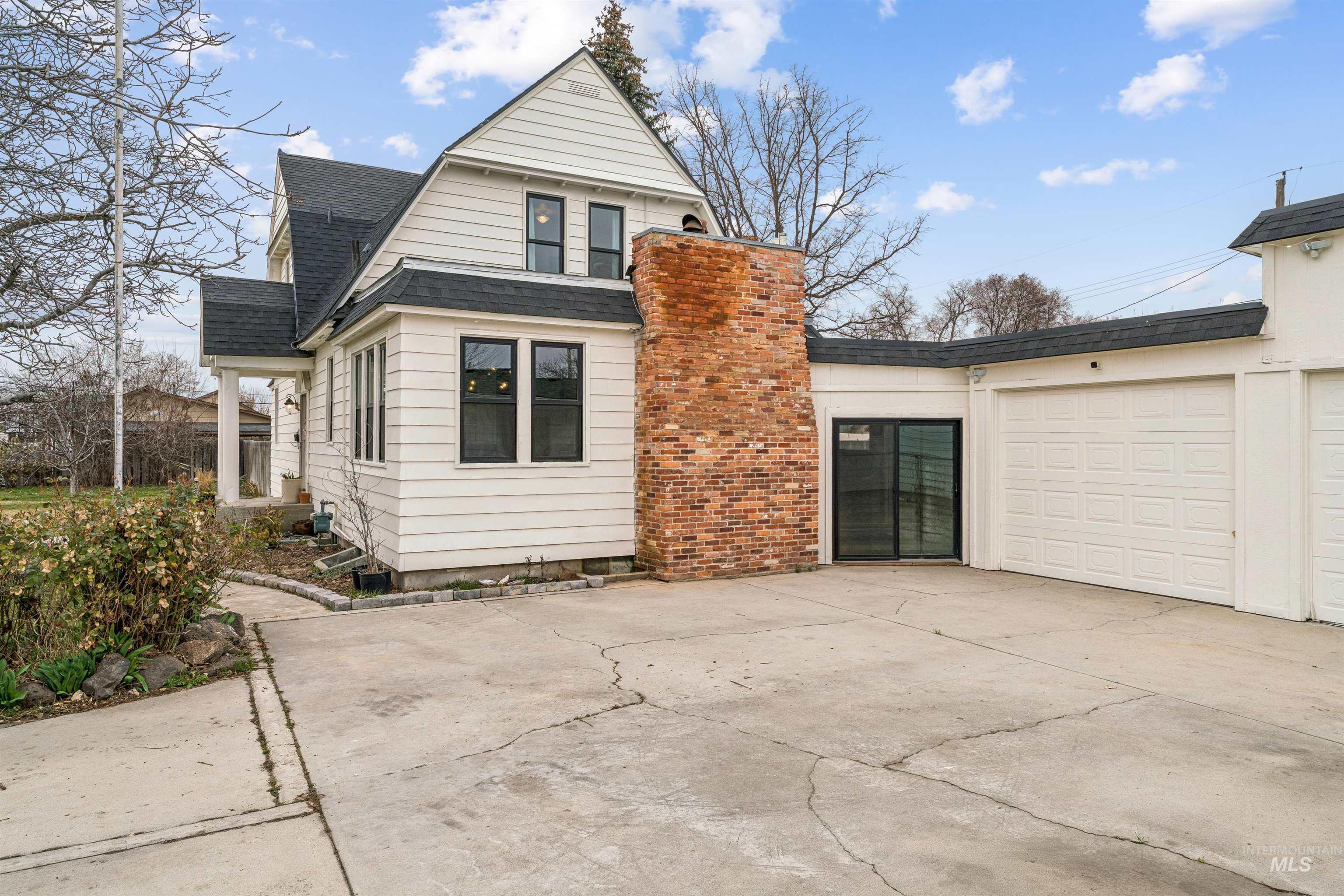 236 Elmore Ave, Nampa, Idaho 83651-2518, 5 Bedrooms, 2.5 Bathrooms, Residential For Sale, Price $759,900, 98977747