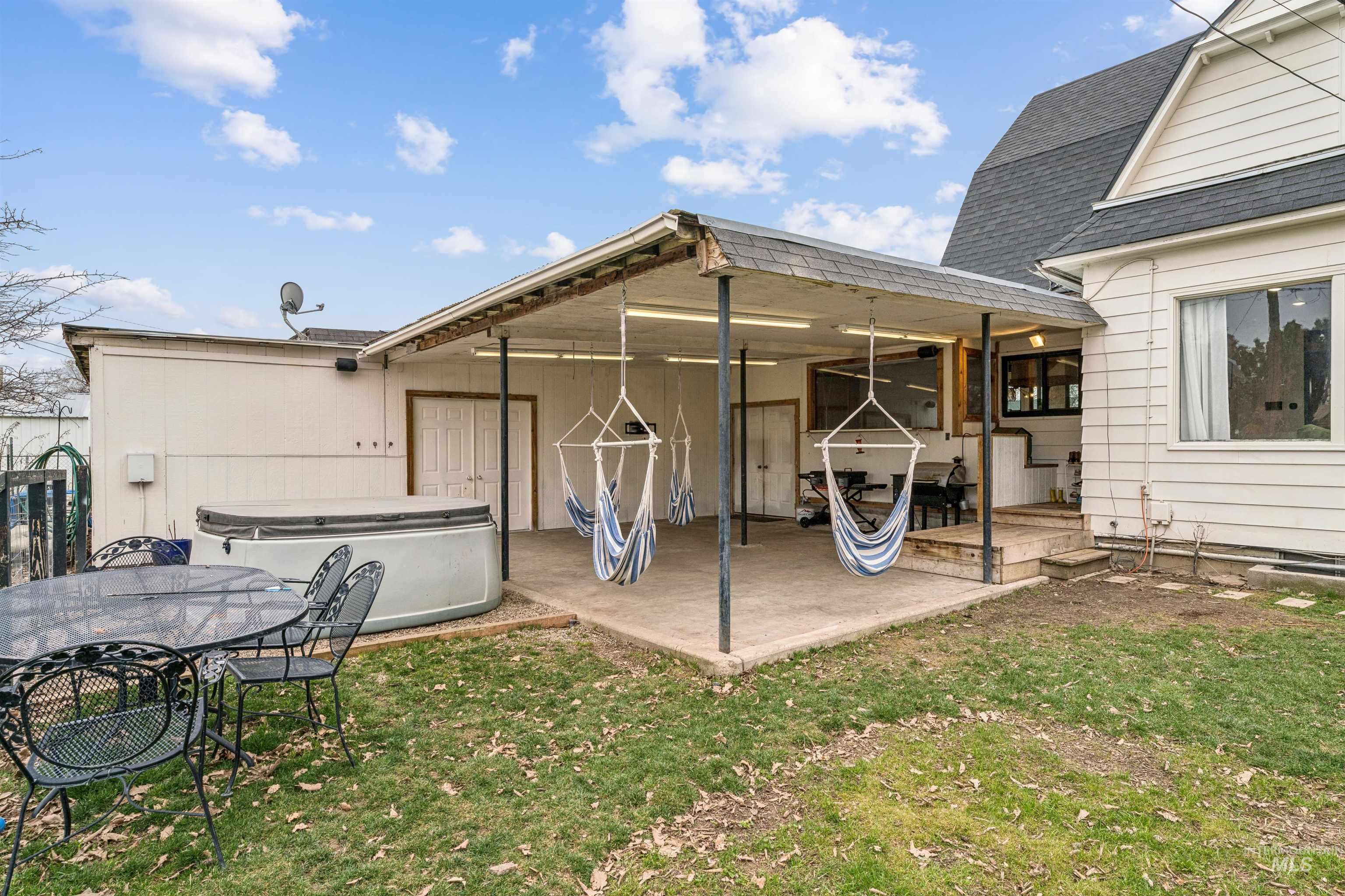 236 Elmore Ave, Nampa, Idaho 83651-2518, 5 Bedrooms, 2.5 Bathrooms, Residential For Sale, Price $759,900, 98977747