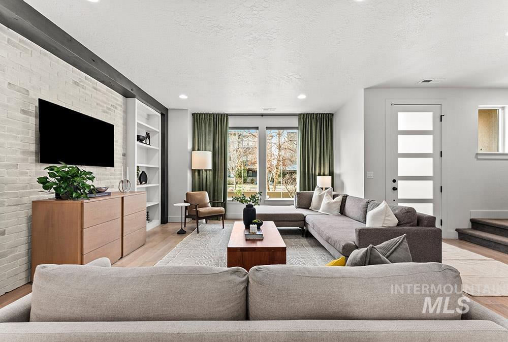 3816 E Parkcenter Blvd, Boise, Idaho 83703, 3 Bedrooms, 2.5 Bathrooms, Residential For Sale, Price $649,900, 98977748