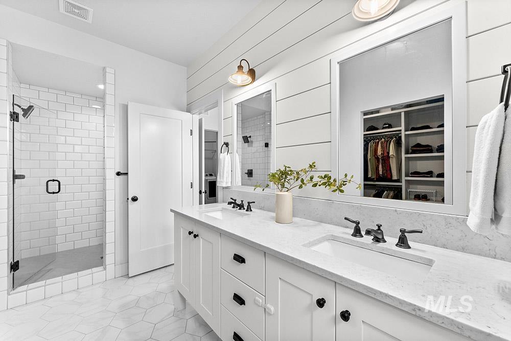 3816 E Parkcenter Blvd, Boise, Idaho 83703, 3 Bedrooms, 2.5 Bathrooms, Residential For Sale, Price $649,900, 98977748