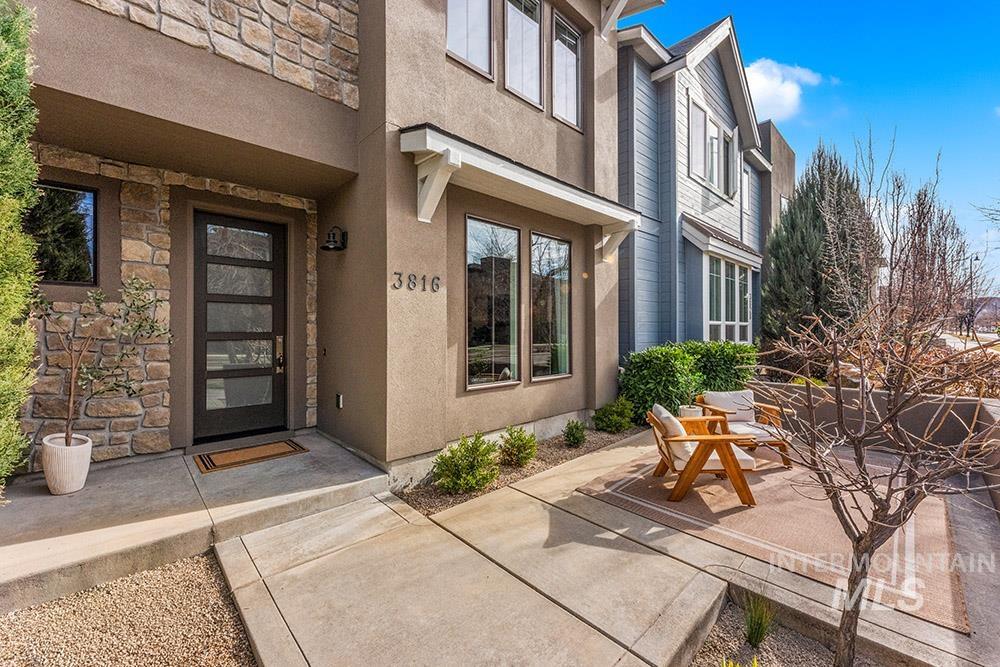 3816 E Parkcenter Blvd, Boise, Idaho 83703, 3 Bedrooms, 2.5 Bathrooms, Residential For Sale, Price $649,900, 98977748