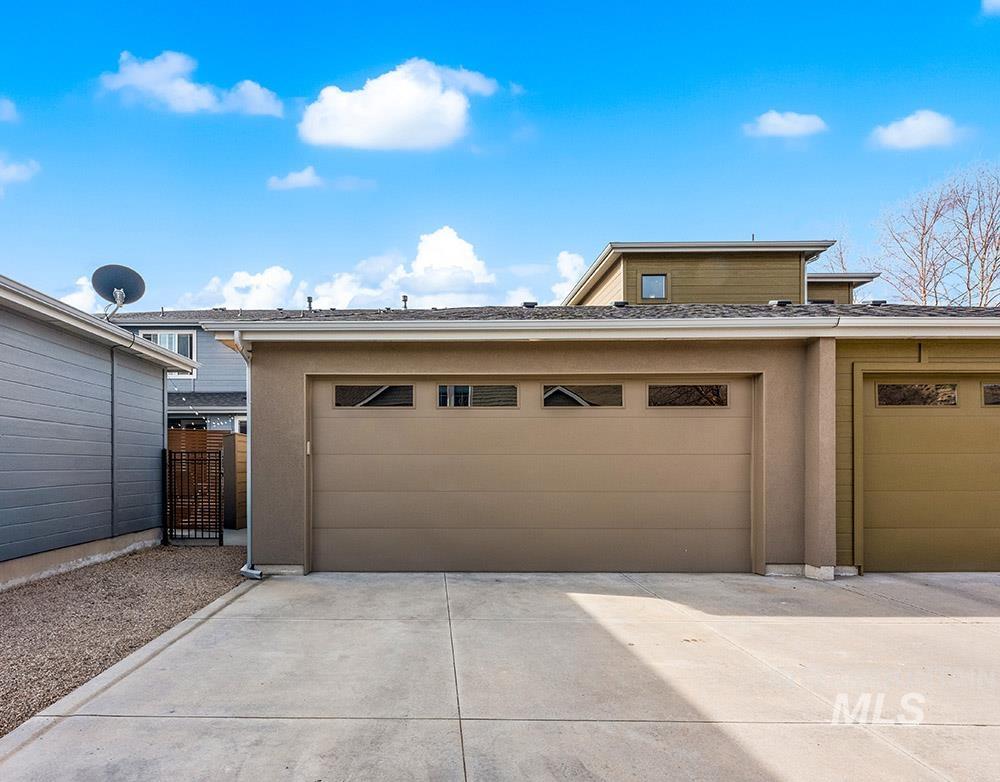 3816 E Parkcenter Blvd, Boise, Idaho 83703, 3 Bedrooms, 2.5 Bathrooms, Residential For Sale, Price $649,900, 98977748