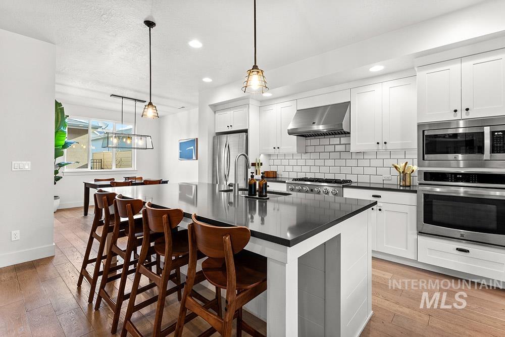 3816 E Parkcenter Blvd, Boise, Idaho 83703, 3 Bedrooms, 2.5 Bathrooms, Residential For Sale, Price $649,900, 98977748