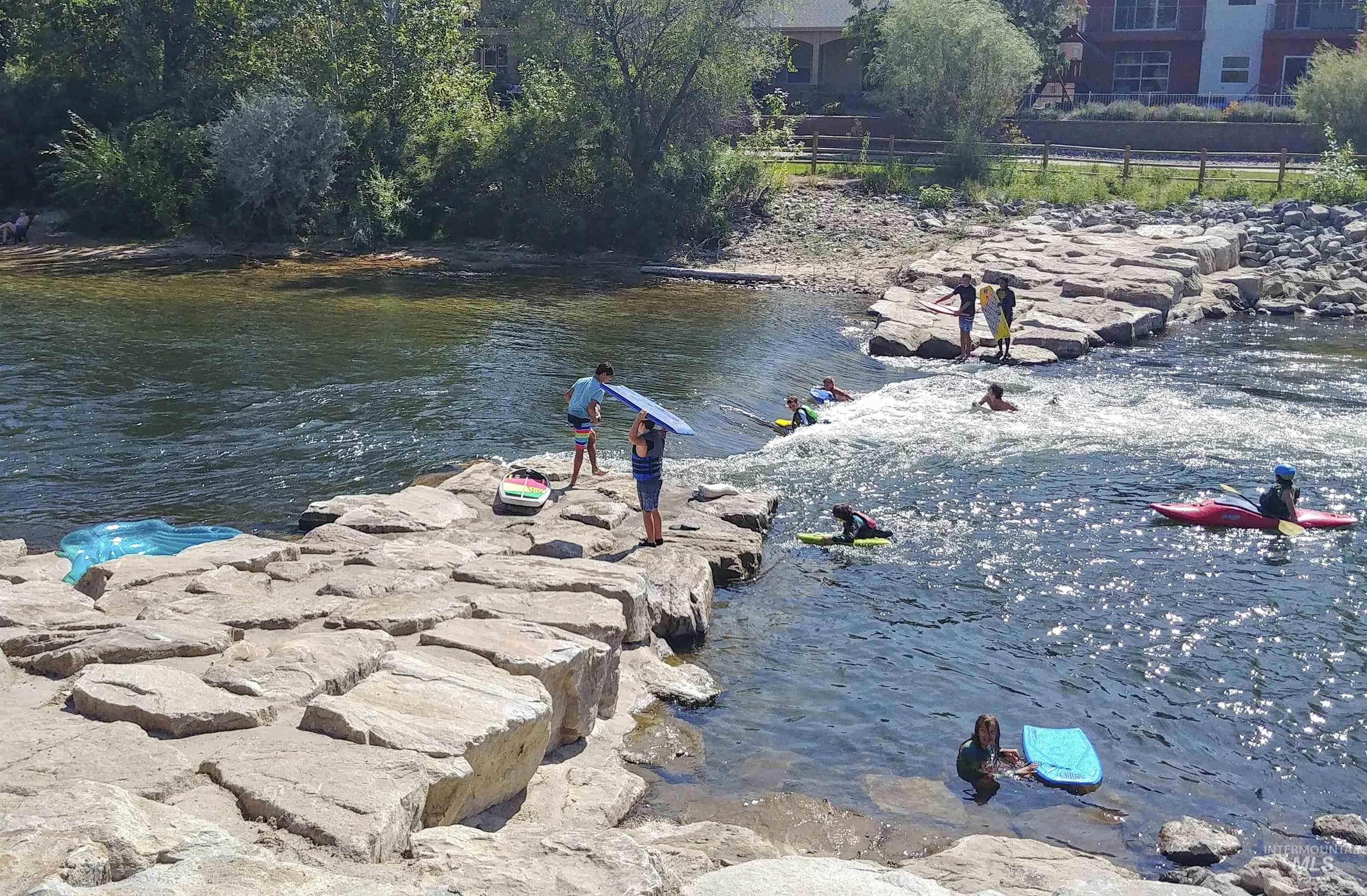 312 E 44th Street, Garden City, Idaho 83714, 3 Bedrooms, 1 Bathroom, Residential Income For Sale, Price $299,000, 98977749