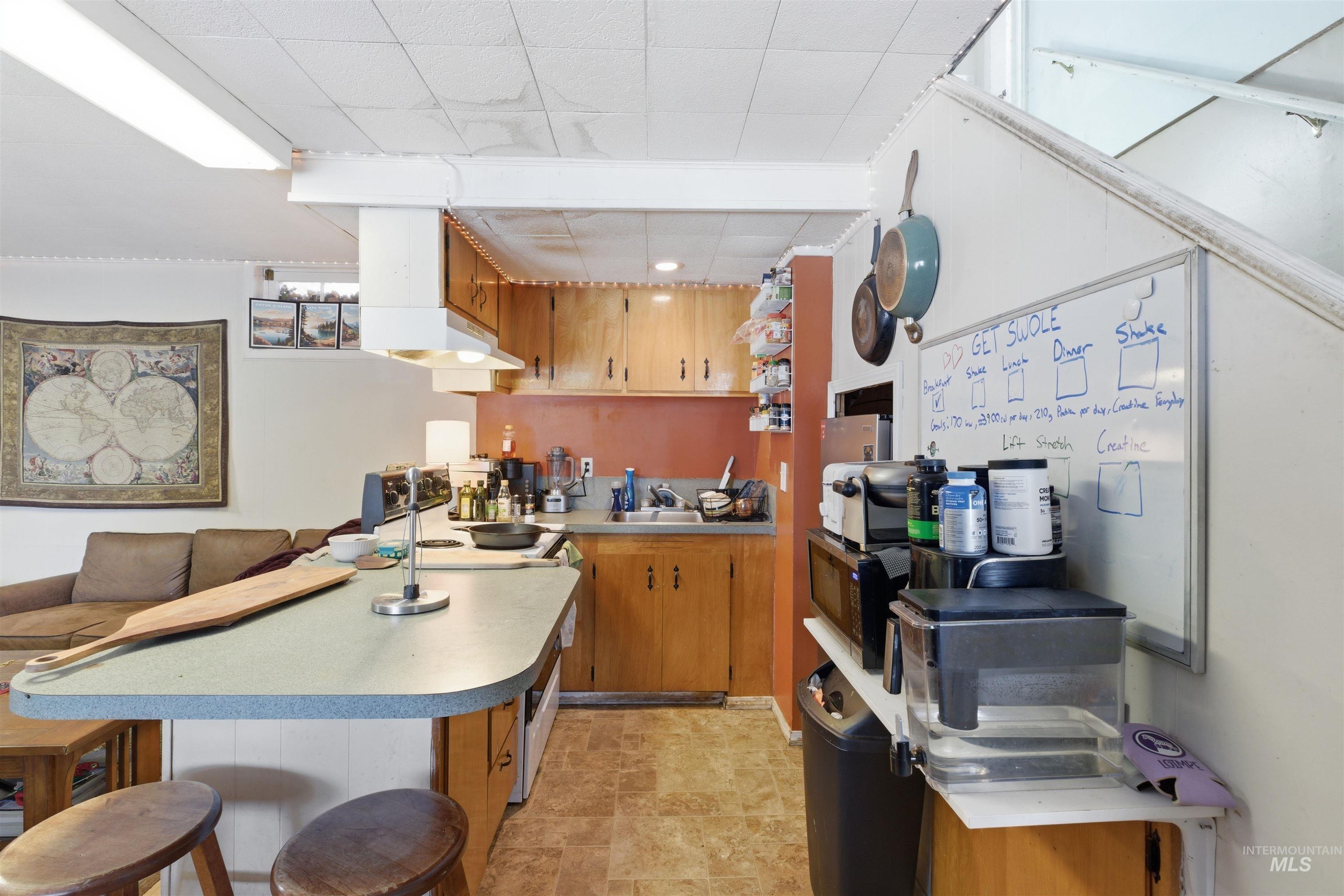 1260 Walenta Dr, Moscow, Idaho 83843-2427, 2 Bedrooms, 1 Bathroom, Residential Income For Sale, Price $380,000,MLS 98977750