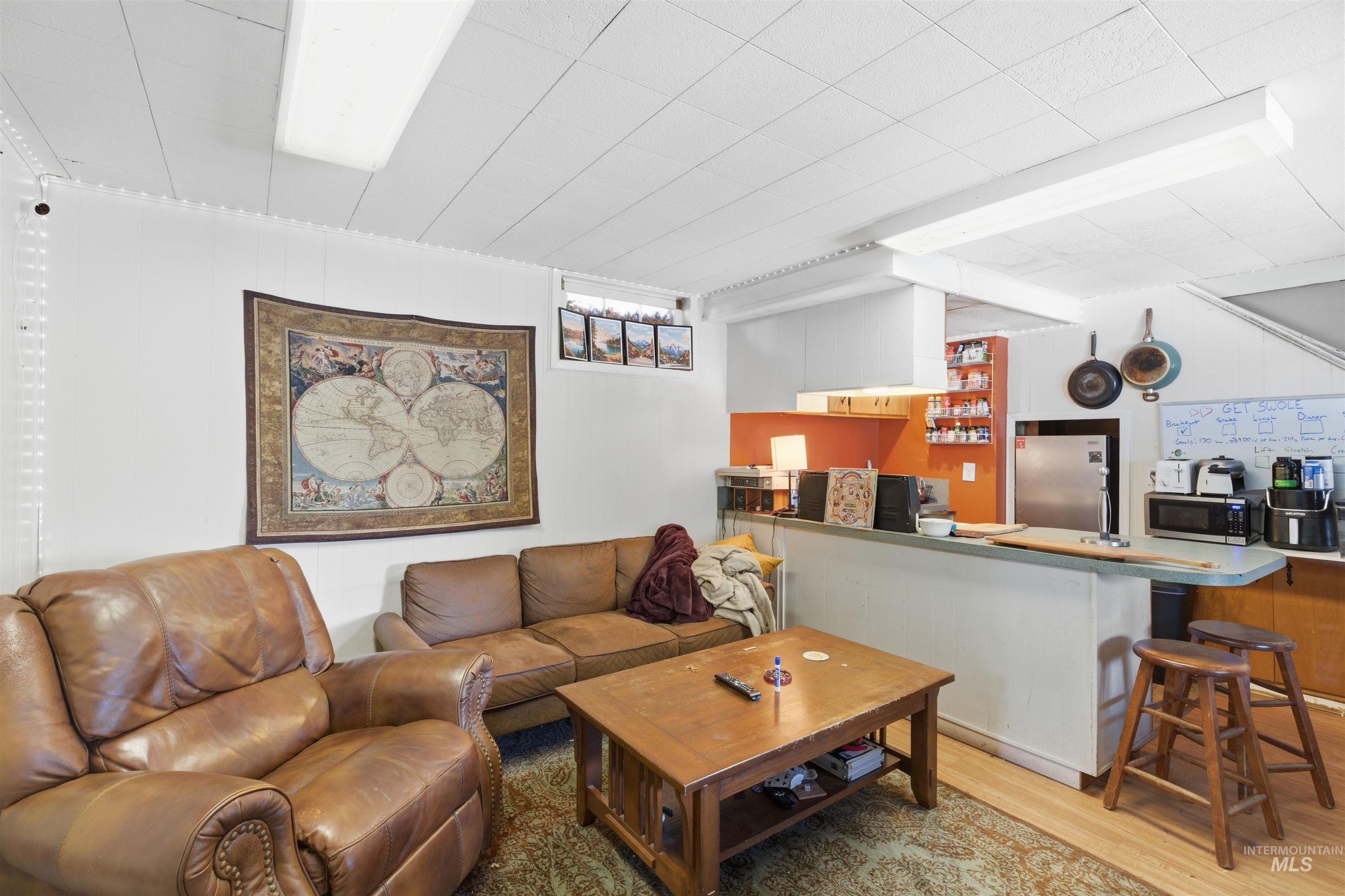 1260 Walenta Dr, Moscow, Idaho 83843-2427, 2 Bedrooms, 1 Bathroom, Residential Income For Sale, Price $380,000,MLS 98977750