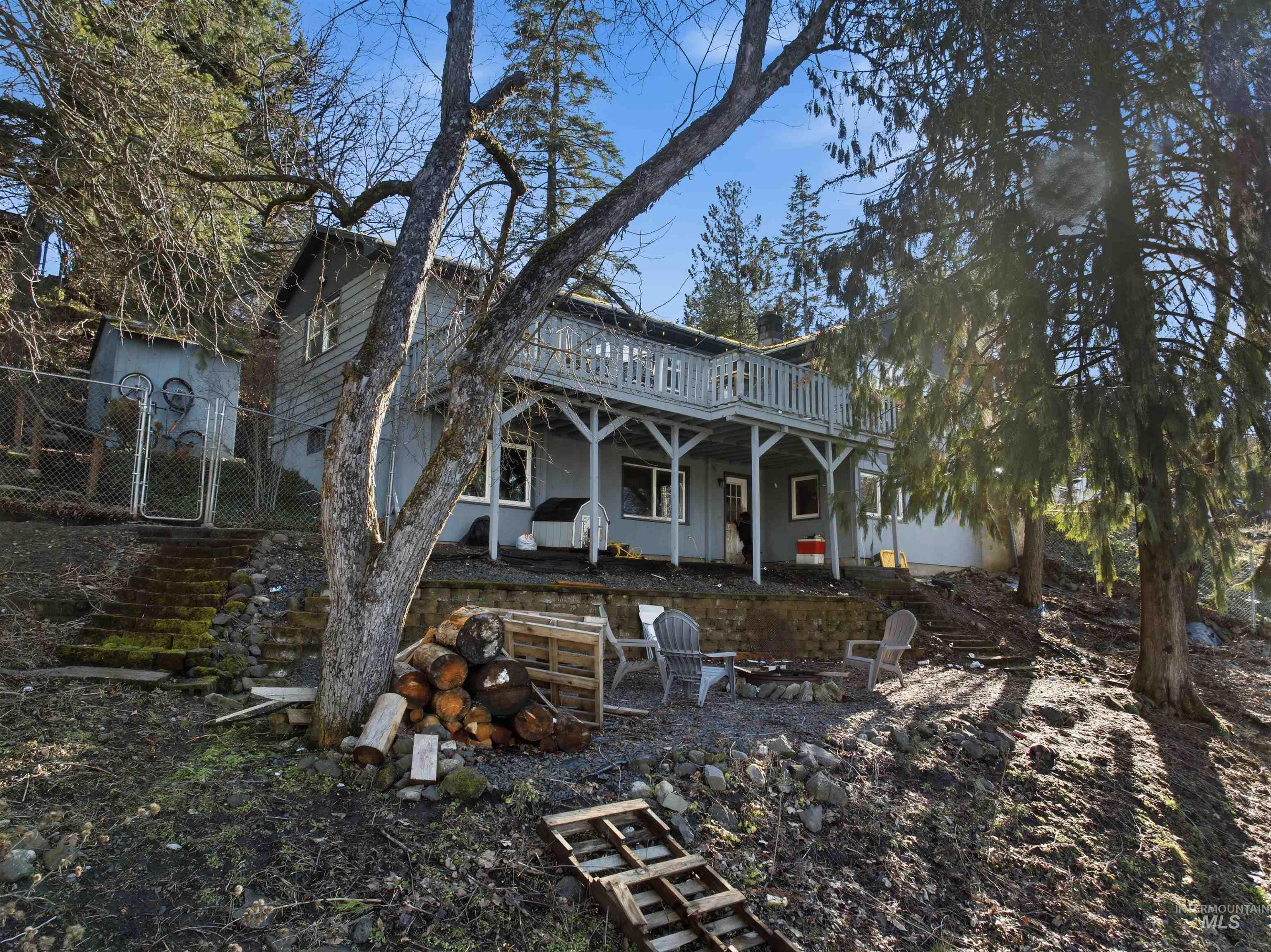 1260 Walenta Dr, Moscow, Idaho 83843-2427, 2 Bedrooms, 1 Bathroom, Residential Income For Sale, Price $380,000,MLS 98977750