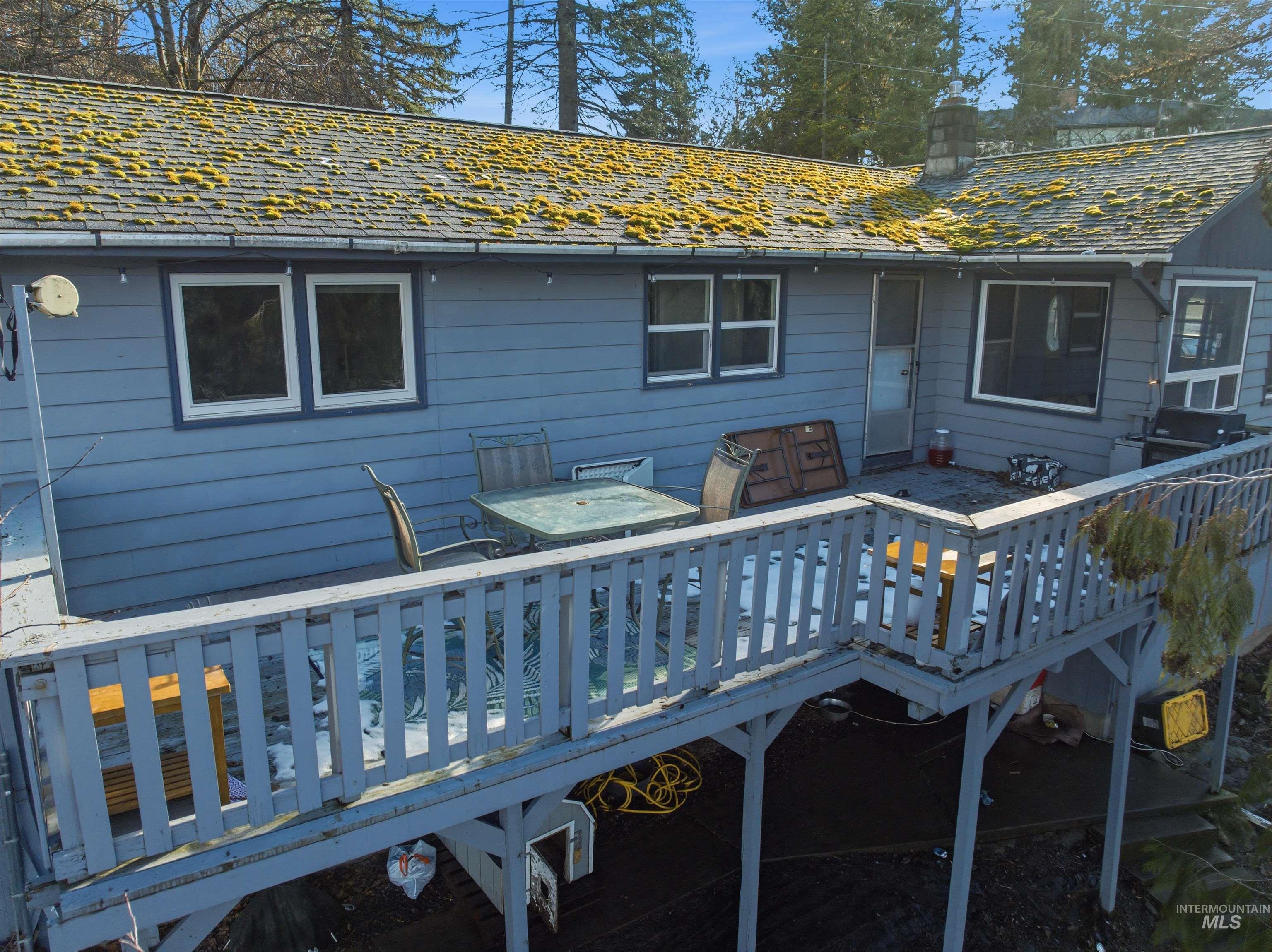 1260 Walenta Dr, Moscow, Idaho 83843-2427, 2 Bedrooms, 1 Bathroom, Residential Income For Sale, Price $380,000,MLS 98977750