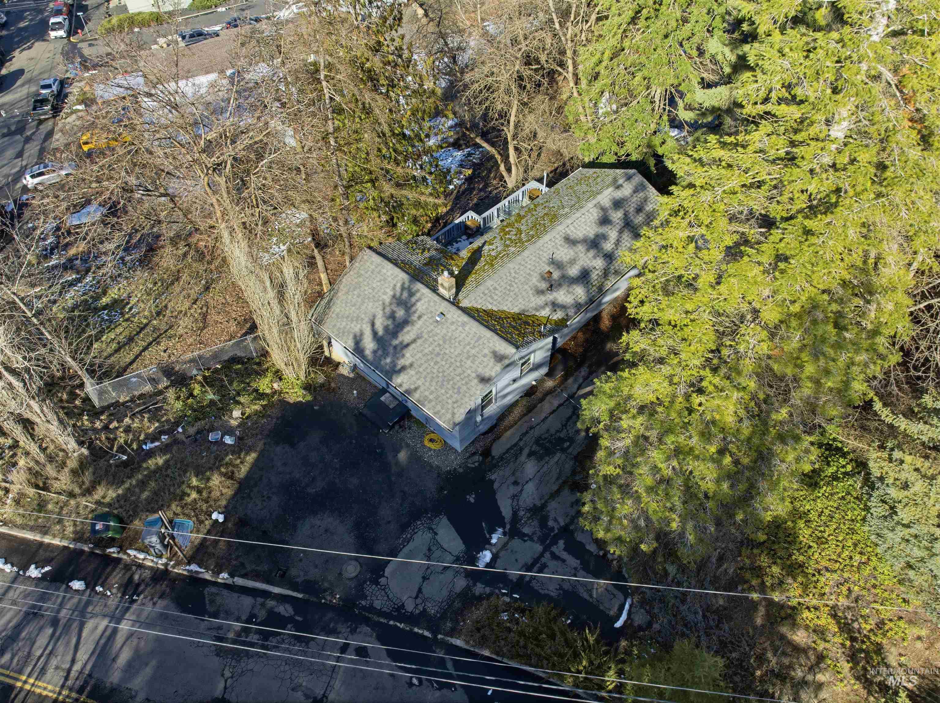 1260 Walenta Dr, Moscow, Idaho 83843-2427, 2 Bedrooms, 1 Bathroom, Residential Income For Sale, Price $380,000,MLS 98977750