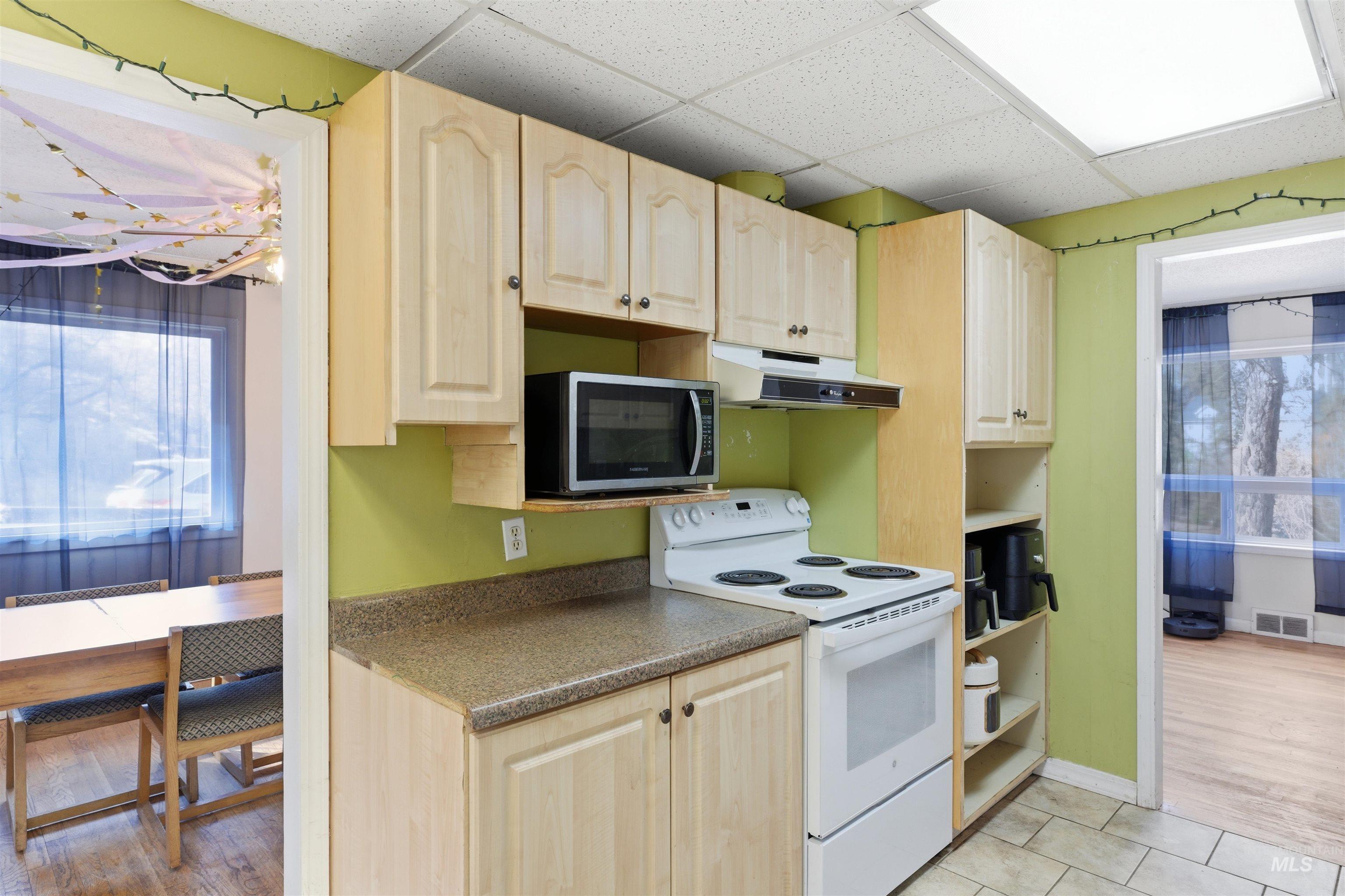 1260 Walenta Dr, Moscow, Idaho 83843-2427, 2 Bedrooms, 1 Bathroom, Residential Income For Sale, Price $380,000,MLS 98977750