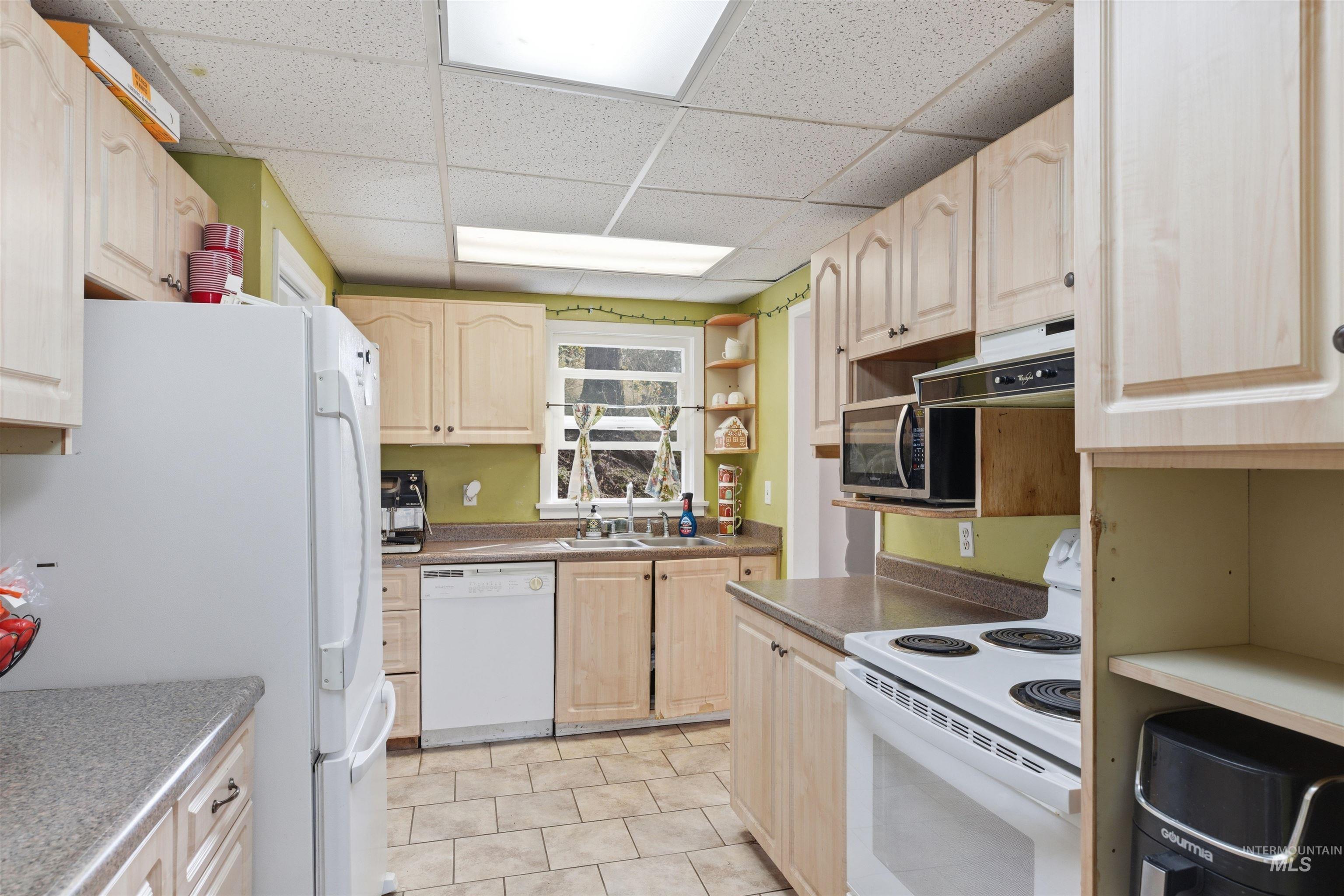 1260 Walenta Dr, Moscow, Idaho 83843-2427, 2 Bedrooms, 1 Bathroom, Residential Income For Sale, Price $380,000,MLS 98977750