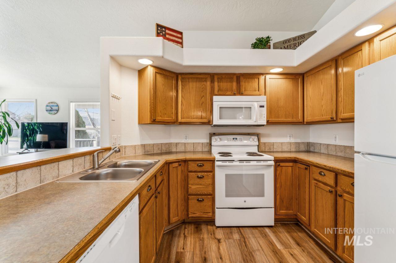 1846 W Topanga Dr, Kuna, Idaho 83634, 3 Bedrooms, 2 Bathrooms, Residential For Sale, Price $499,999, 98977752