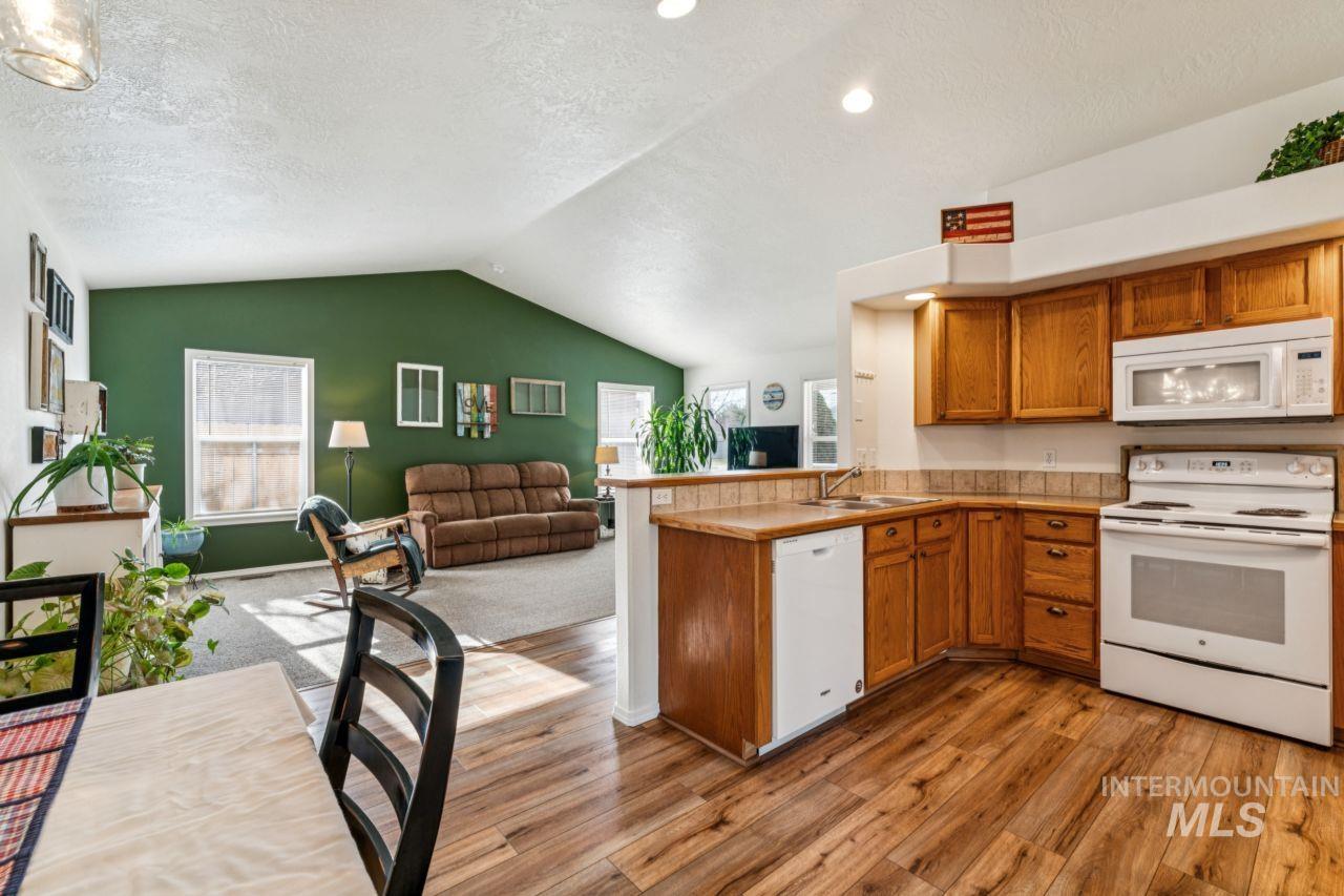 1846 W Topanga Dr, Kuna, Idaho 83634, 3 Bedrooms, 2 Bathrooms, Residential For Sale, Price $499,999, 98977752