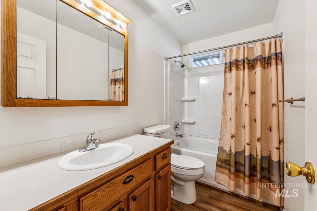 1846 W Topanga Dr, Kuna, Idaho 83634, 3 Bedrooms, 2 Bathrooms, Residential For Sale, Price $499,999, 98977752