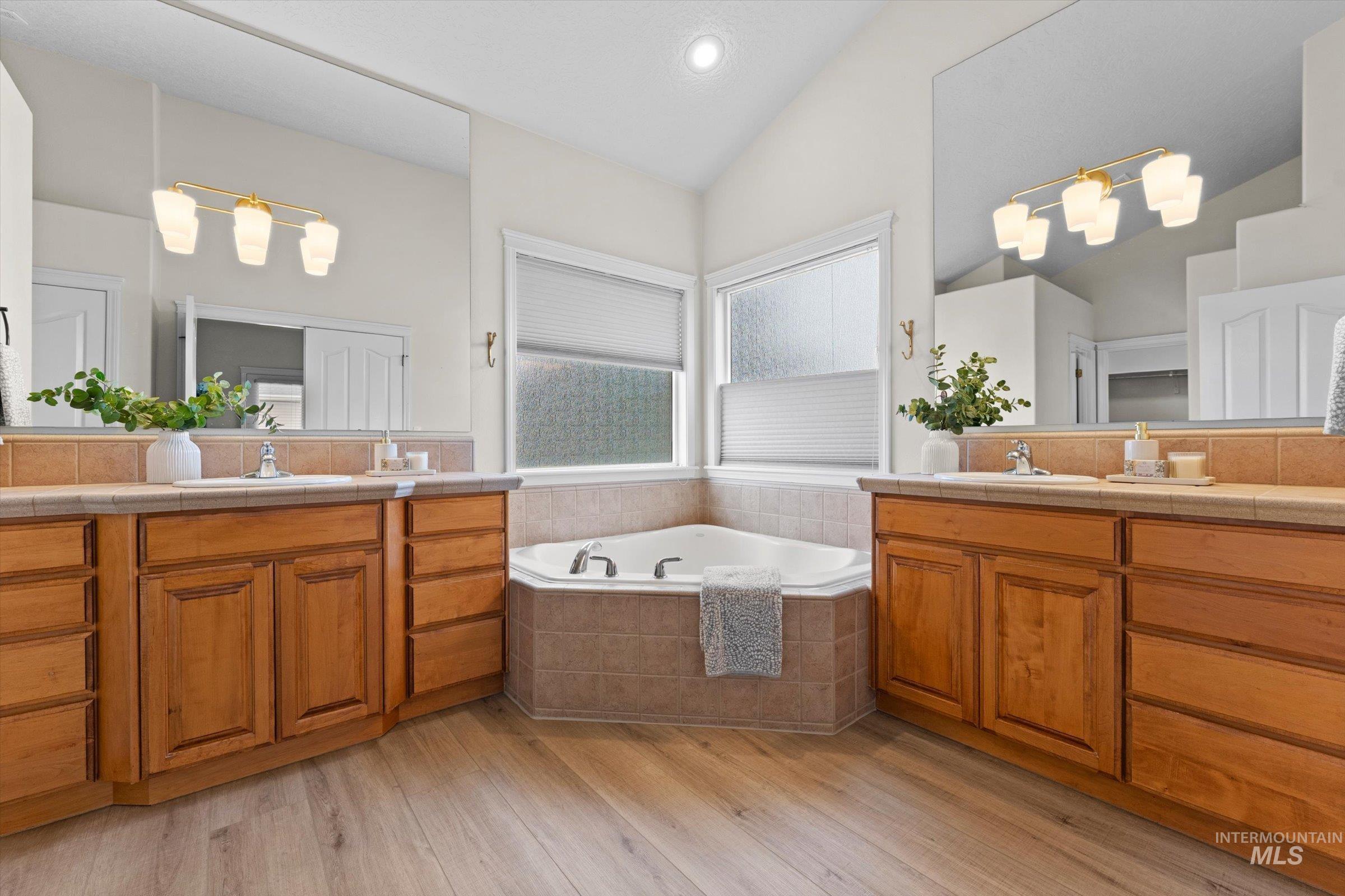 716 W Kodiak Drive, Meridian, Idaho 83642, 3 Bedrooms, 2.5 Bathrooms, Residential For Sale, Price $644,990, 98977754