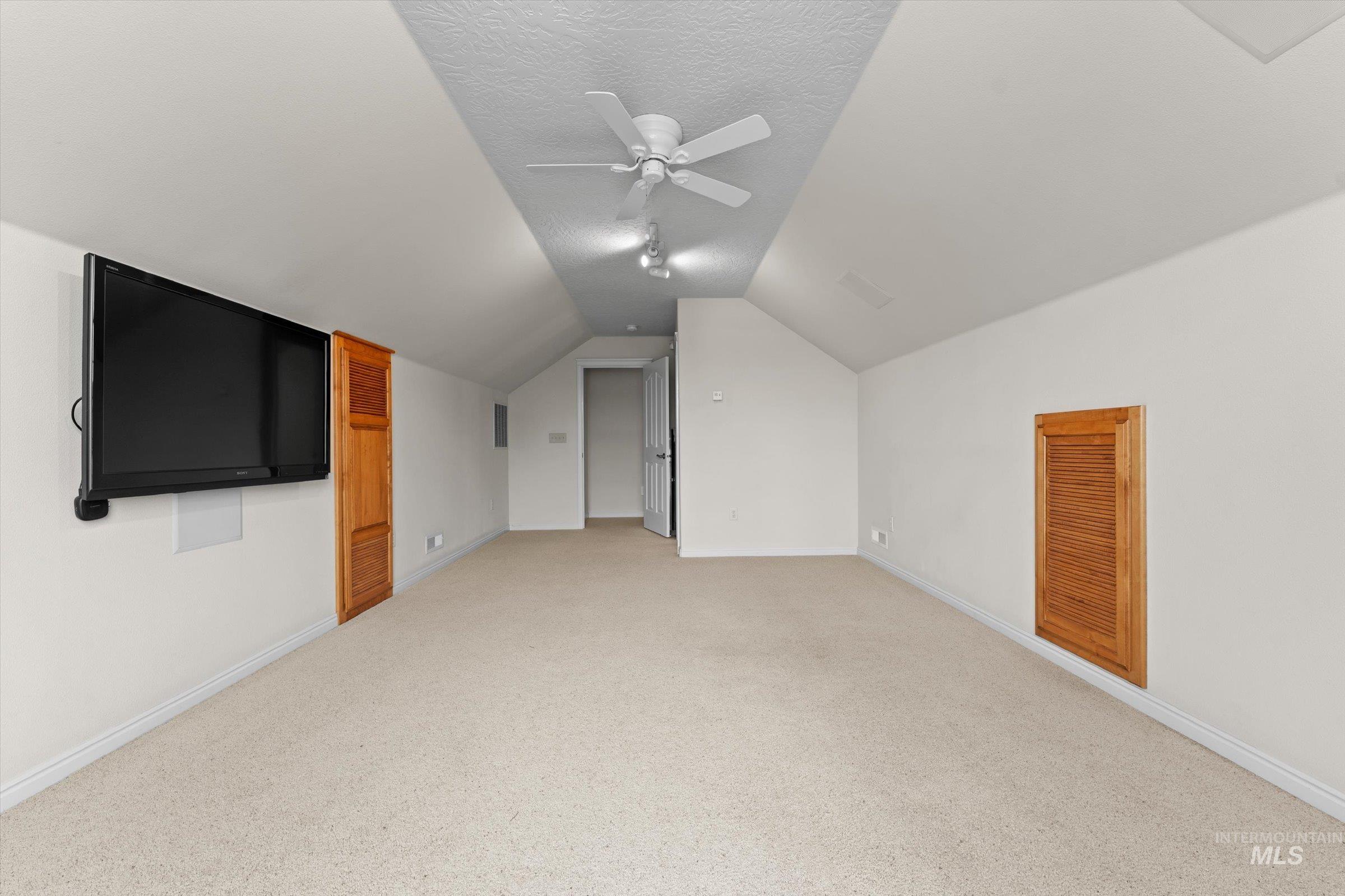 716 W Kodiak Drive, Meridian, Idaho 83642, 3 Bedrooms, 2.5 Bathrooms, Residential For Sale, Price $644,990, 98977754